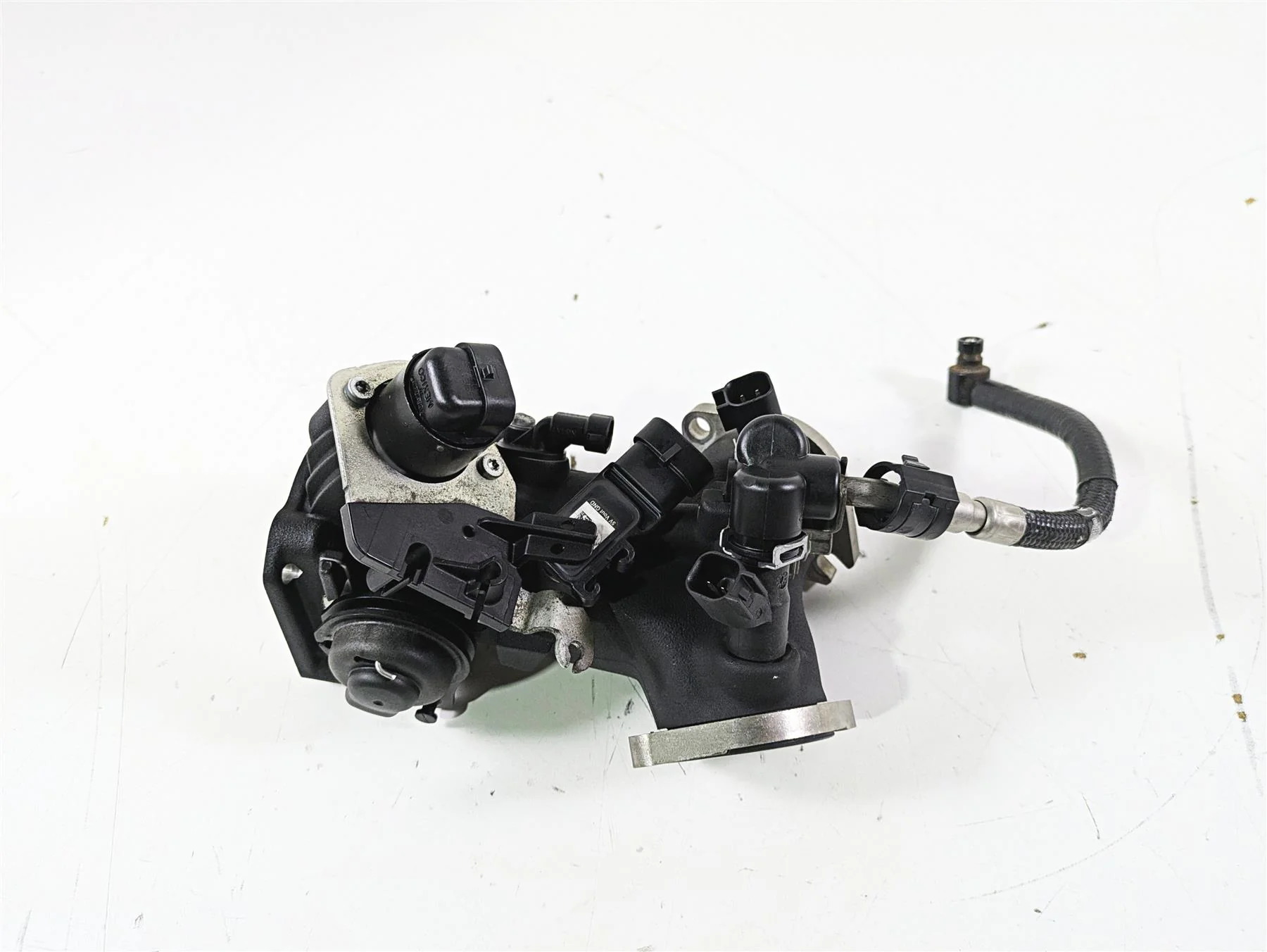 2015 Harley FXDL Dyna Low Rider Throttle Body Fuel Injectors 27708-06B 27708-10A - Image 3