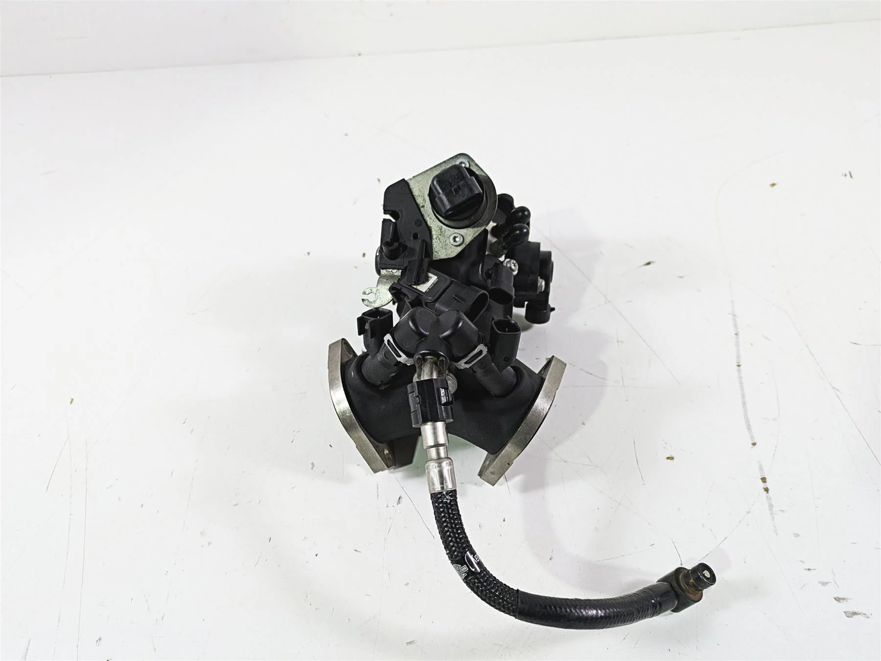 2015 Harley FXDL Dyna Low Rider Throttle Body Fuel Injectors 27708-06B 27708-10A - Image 4