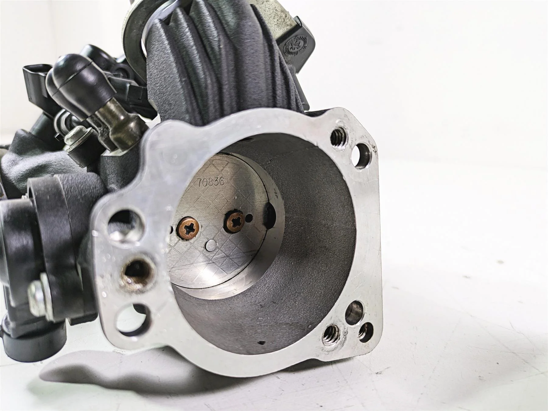 2015 Harley FXDL Dyna Low Rider Throttle Body Fuel Injectors 27708-06B 27708-10A - Image 9