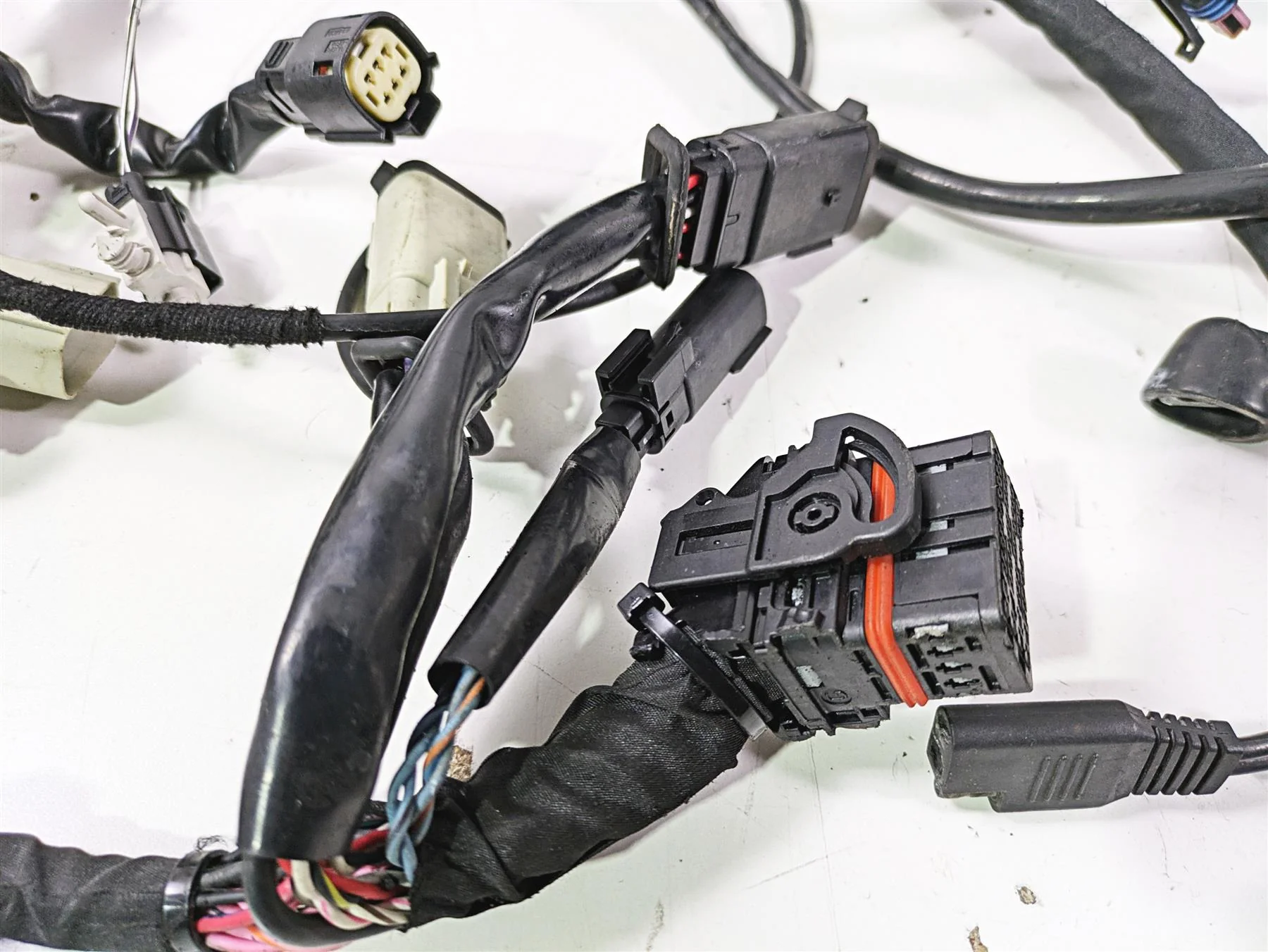 2016 Harley Touring FLTRX Road Glide Main Wiring Harness Loom 69201322A - Image 8