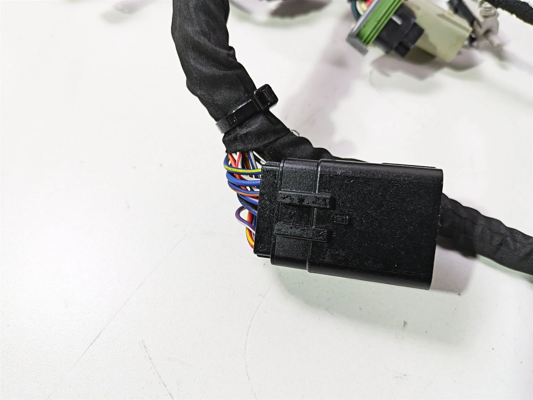 2016 Harley Touring FLTRX Road Glide Main Wiring Harness Loom 69201322A - Image 9