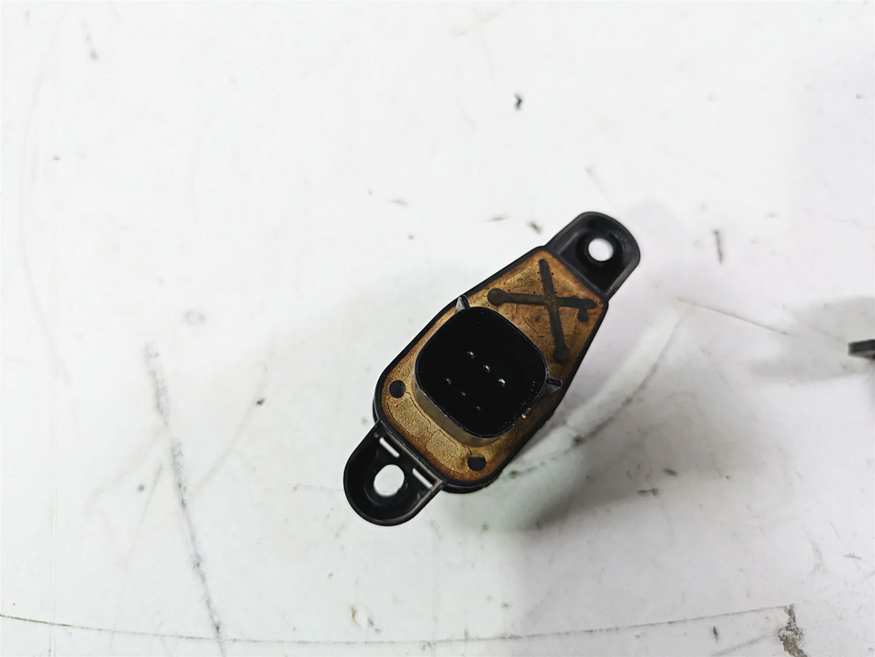 2015 Harley Touring FLHTKL E -Glide Low Auxiliary Switch Button Set 69200172 - Image 10