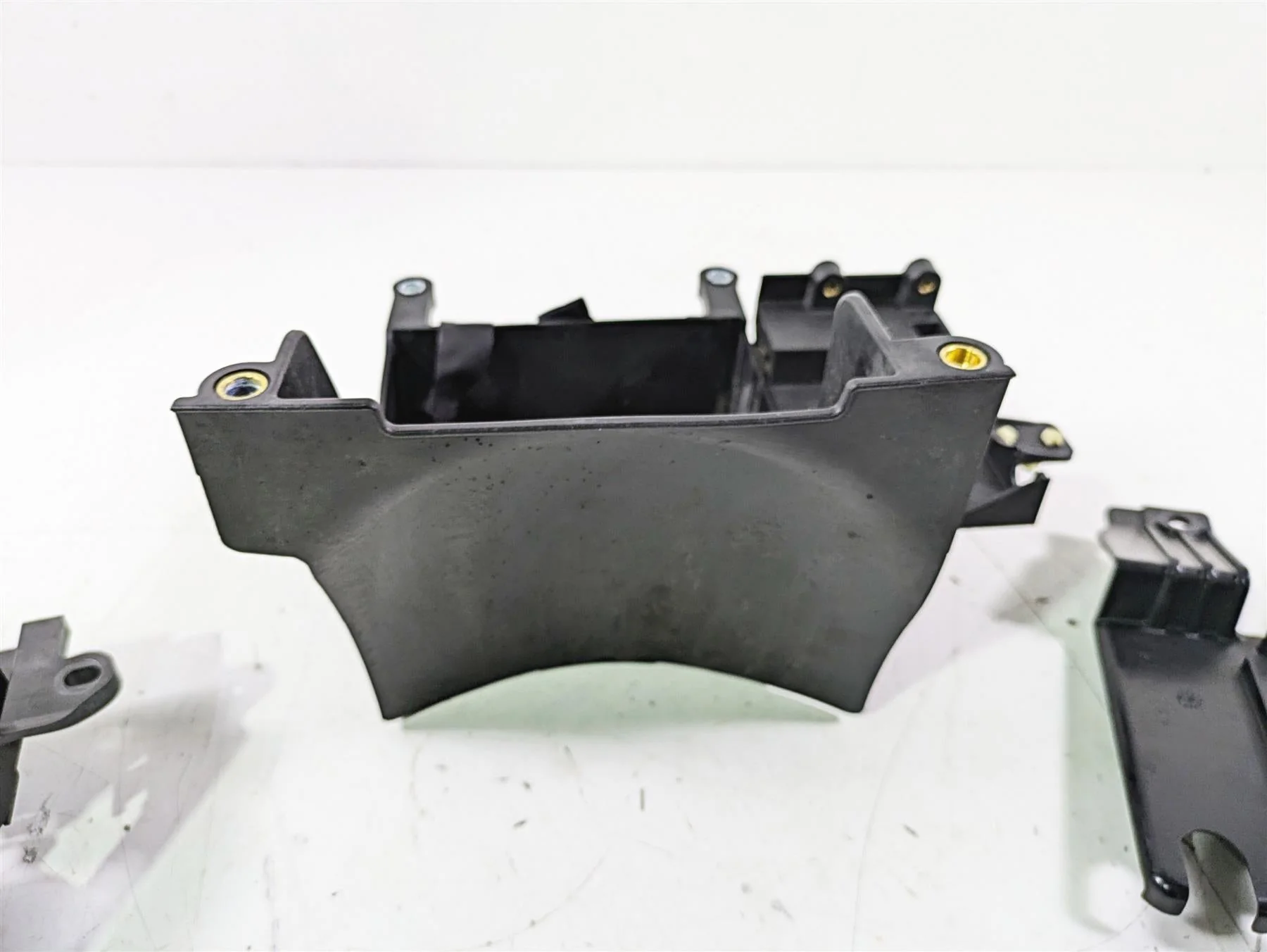 2015 Harley Touring FLHTKL E -Glide Low Battery & Electrical Holders 66000010A - Image 8