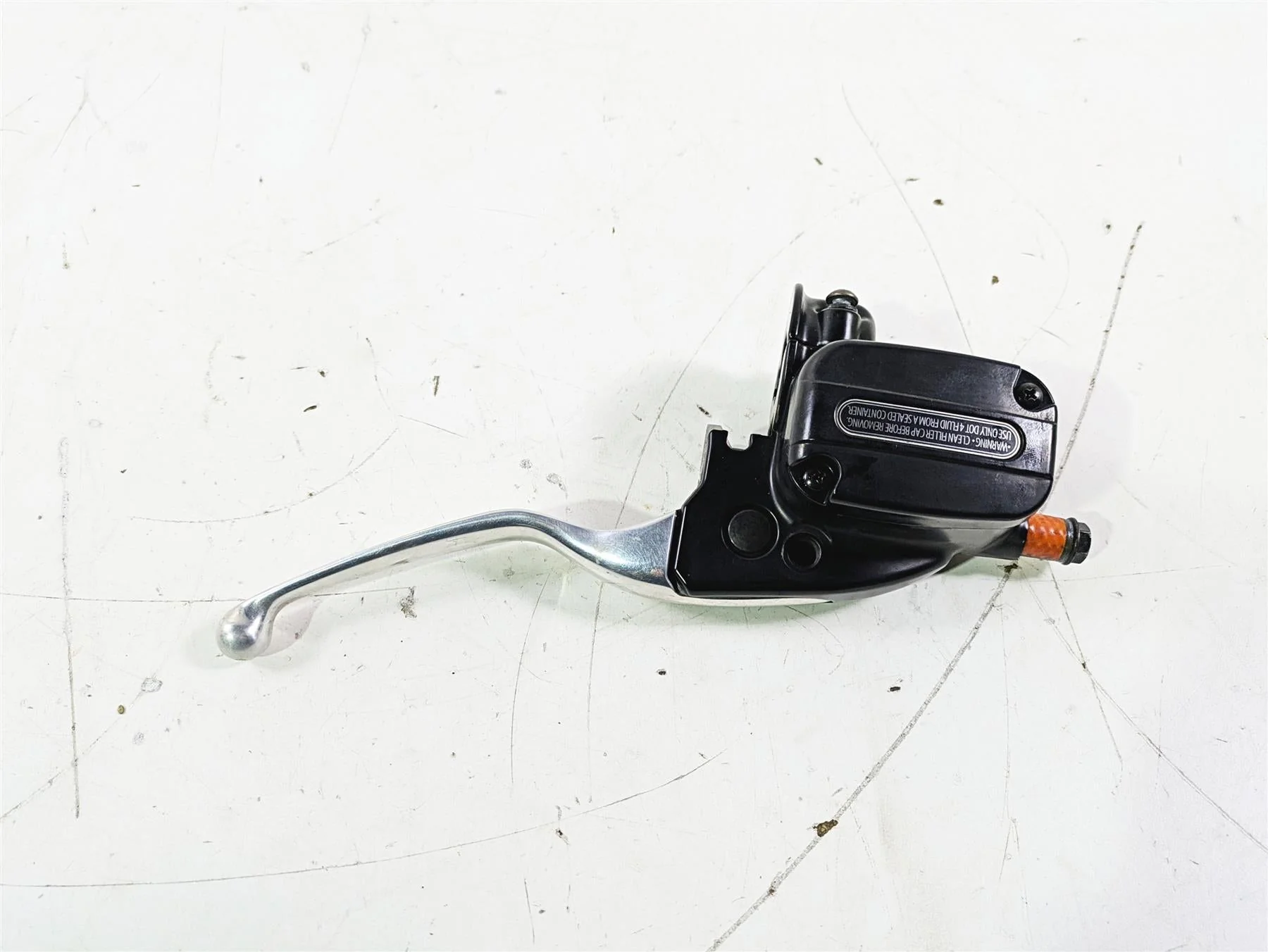 2015 Harley Touring FLHTKL E -Glide Low Front Brake Master Cylinder 44551-08F - Image 4