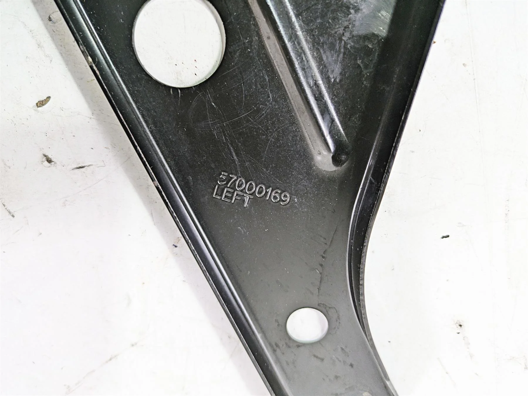 2015 Harley Touring FLHTKL E -Glide Low Front Fairing Mount Holder Set 57000169A - Image 11