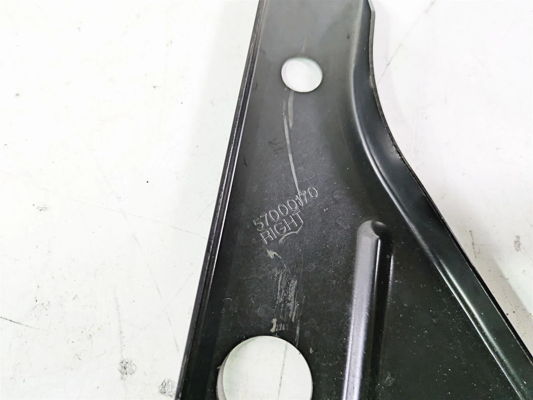 2015 Harley Touring FLHTKL E -Glide Low Front Fairing Mount Holder Set 57000169A - Image 12