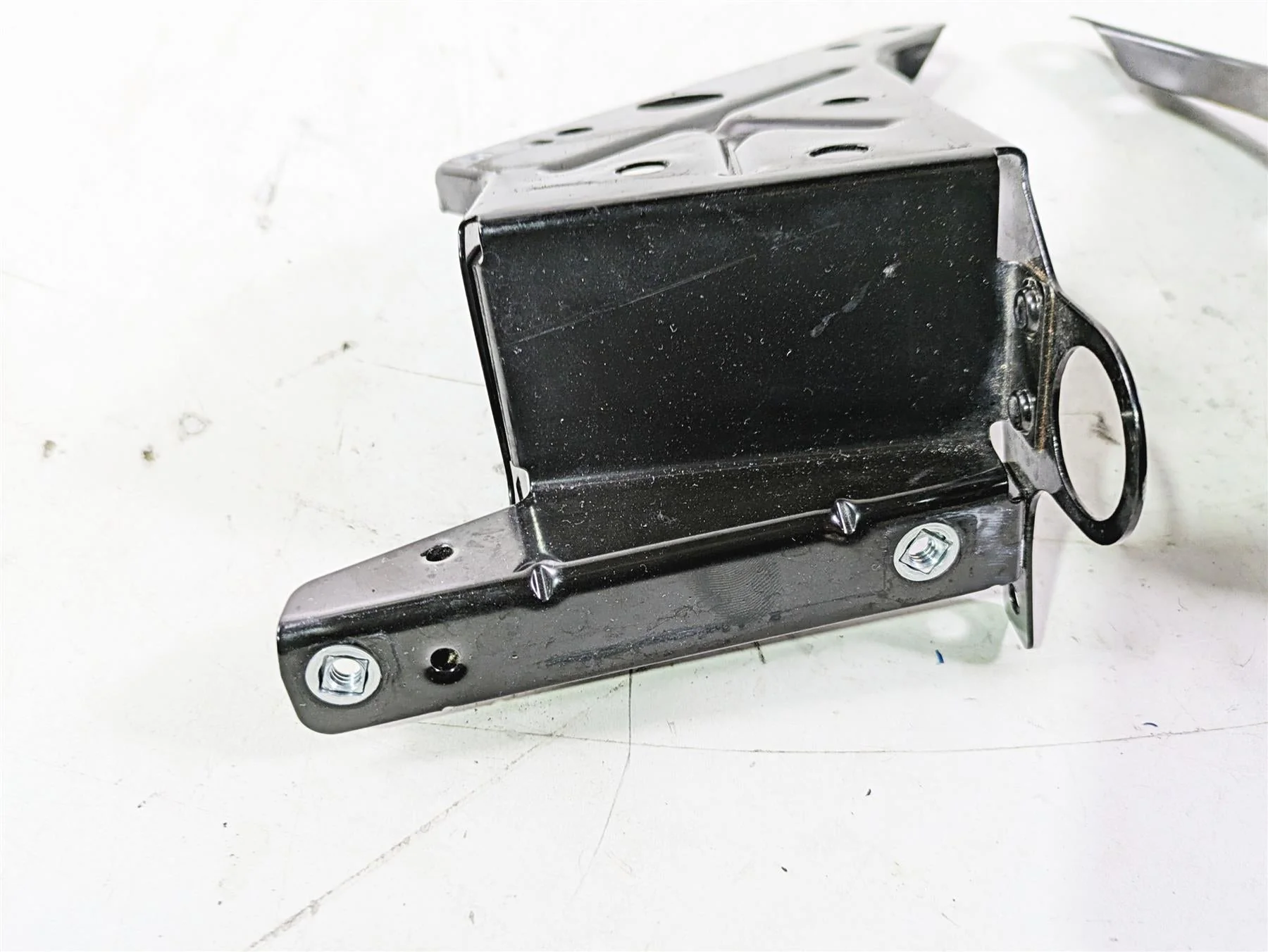 2015 Harley Touring FLHTKL E -Glide Low Front Fairing Mount Holder Set 57000169A - Image 8