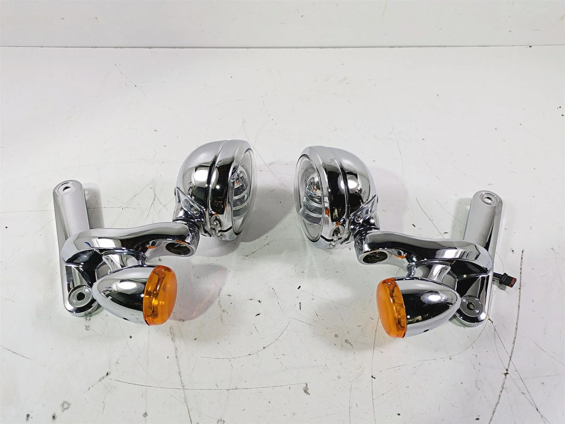 2015 Harley Touring FLHTKL E -Glide Low Front Spot Light Blinker Set 68000021