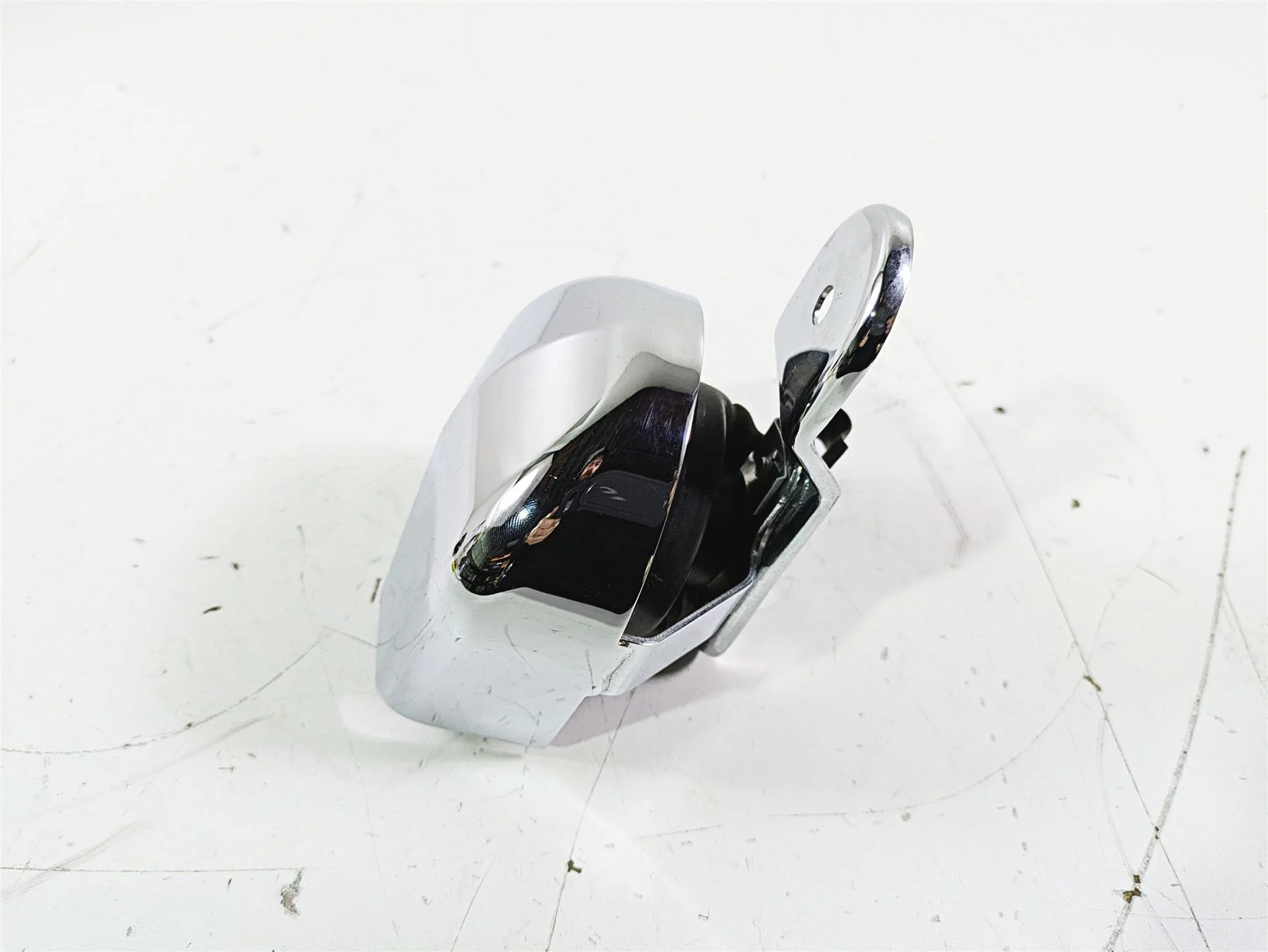 2015 Harley Touring FLHTKL E -Glide Low Horn & Cover 61300478A 69060-90H - Image 2
