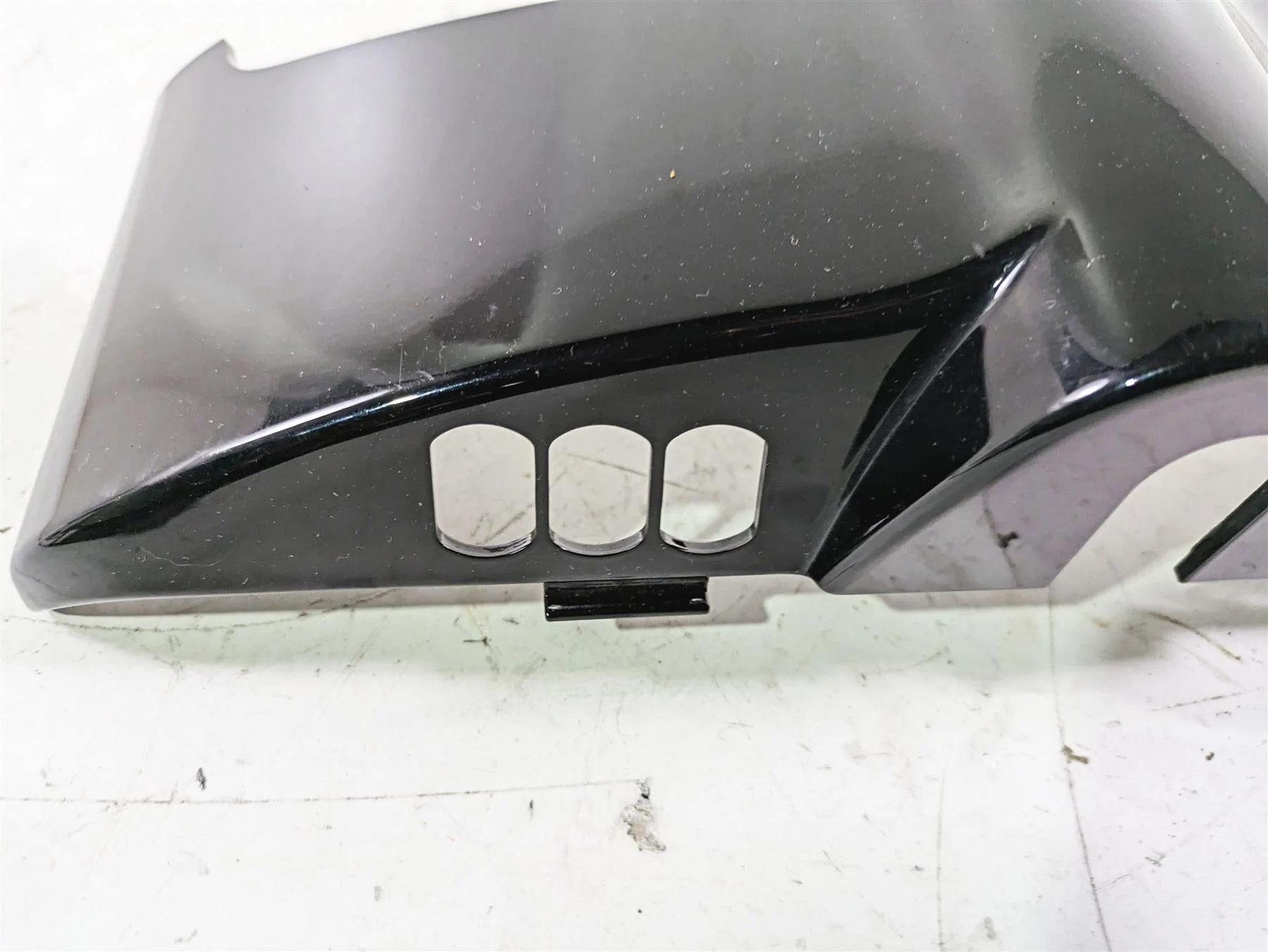 2015 Harley Touring FLHTKL E -Glide Low Ignition Switch Cover 70900137 - Image 8