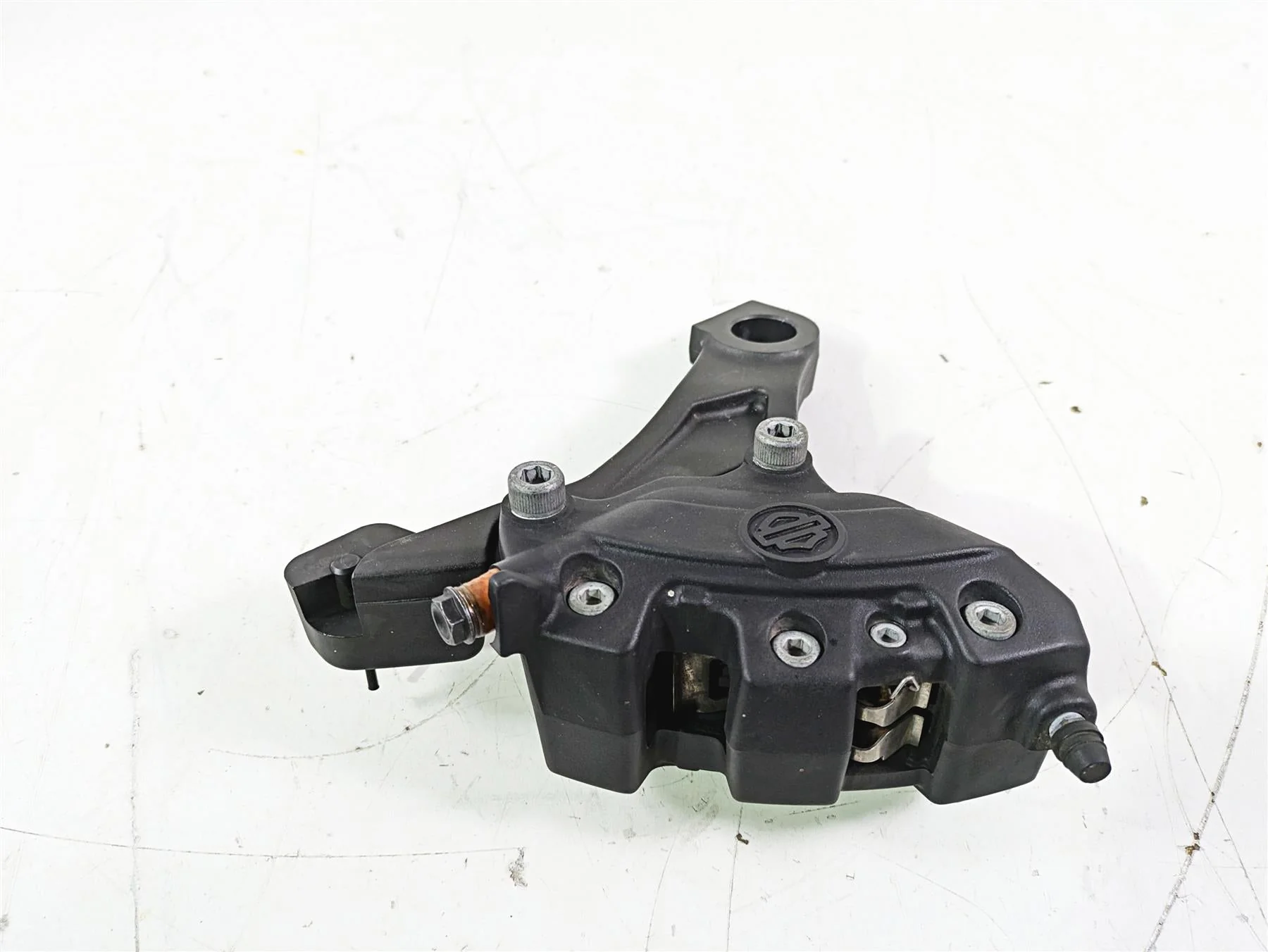 2015 Harley Touring FLHTKL E -Glide Low Rear Brake Caliper & Bracket 44080-08C - Image 3