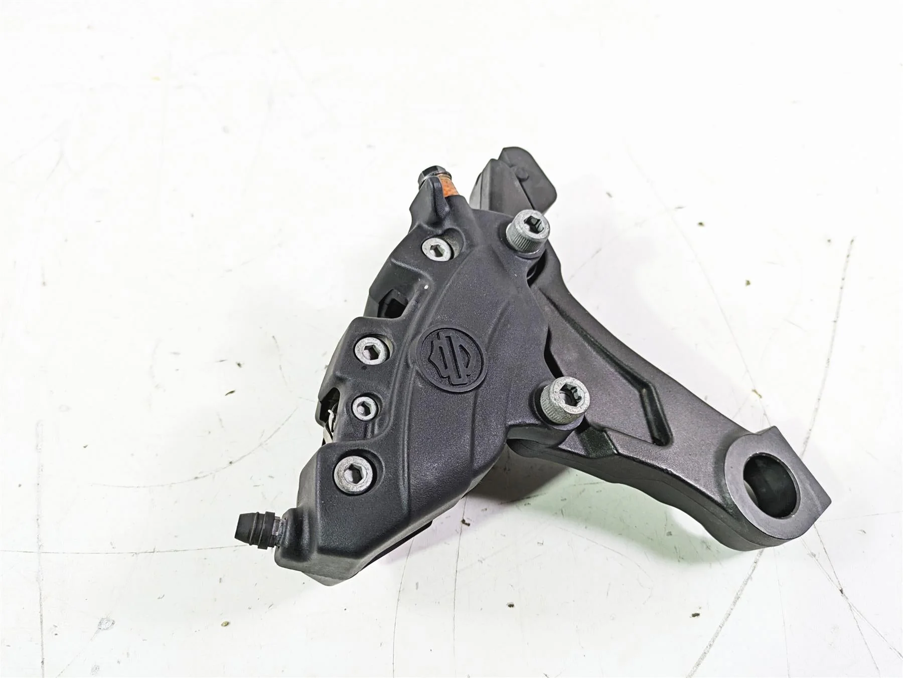 2015 Harley Touring FLHTKL E -Glide Low Rear Brake Caliper & Bracket 44080-08C - Image 4