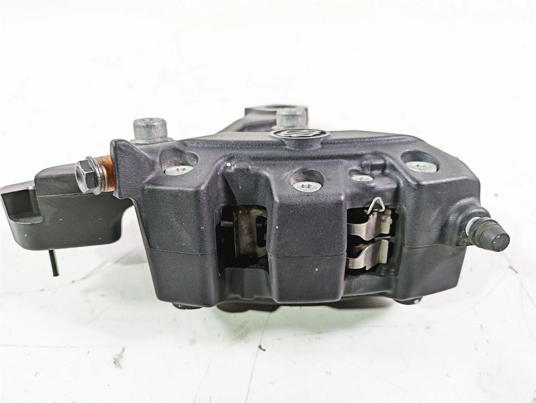 2015 Harley Touring FLHTKL E -Glide Low Rear Brake Caliper & Bracket 44080-08C - Image 9