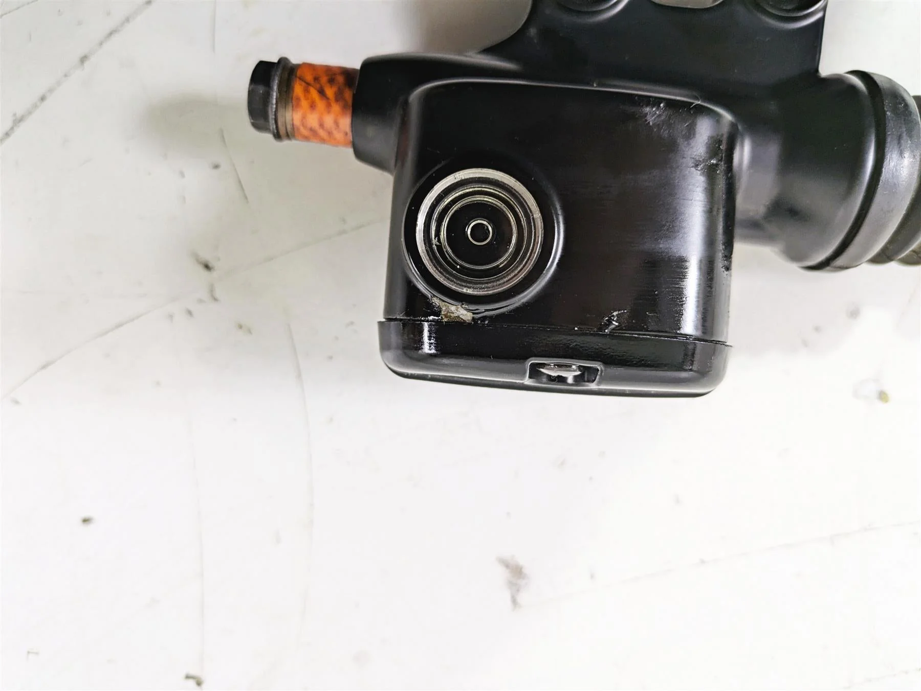 2015 Harley Touring FLHTKL E -Glide Low Rear Brake Master Cylinder 41700028A - Image 8