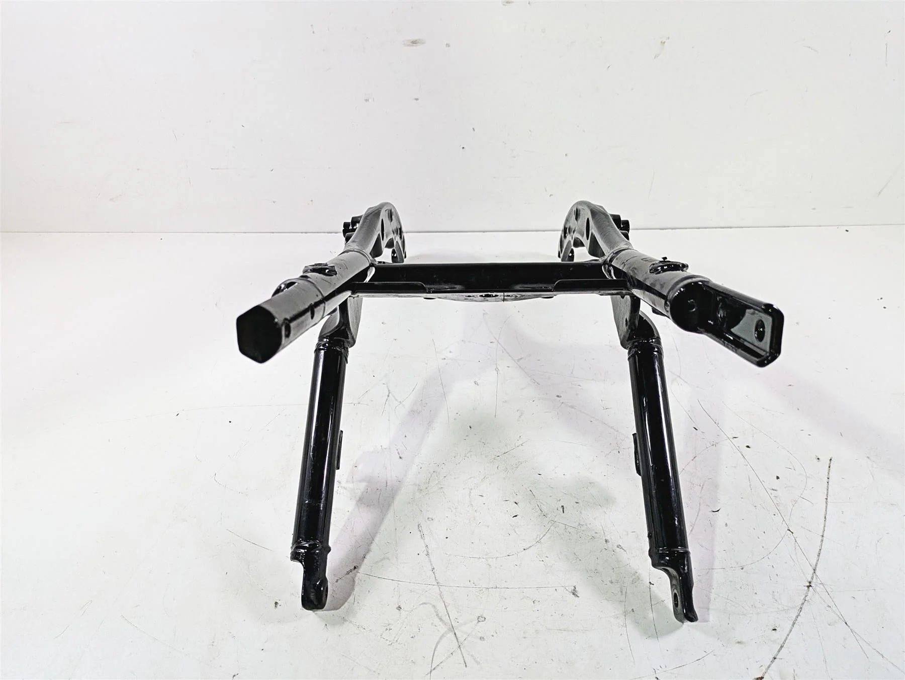 2015 Harley Touring FLHTKL E -Glide Low Rear Sub Frame Subframe 48079-09BHP - Image 4