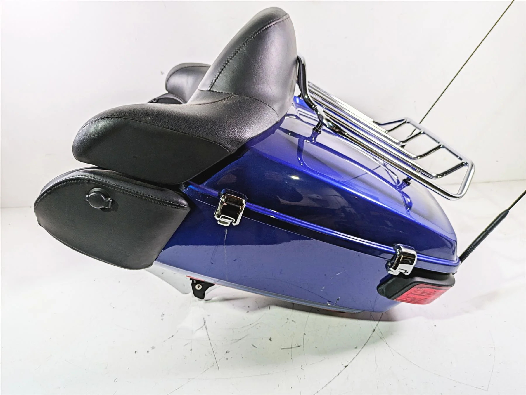 2015 Harley Touring FLHTKL E -Glide Low Rear Trunk Tour Pak Set 53000346 - Image 2
