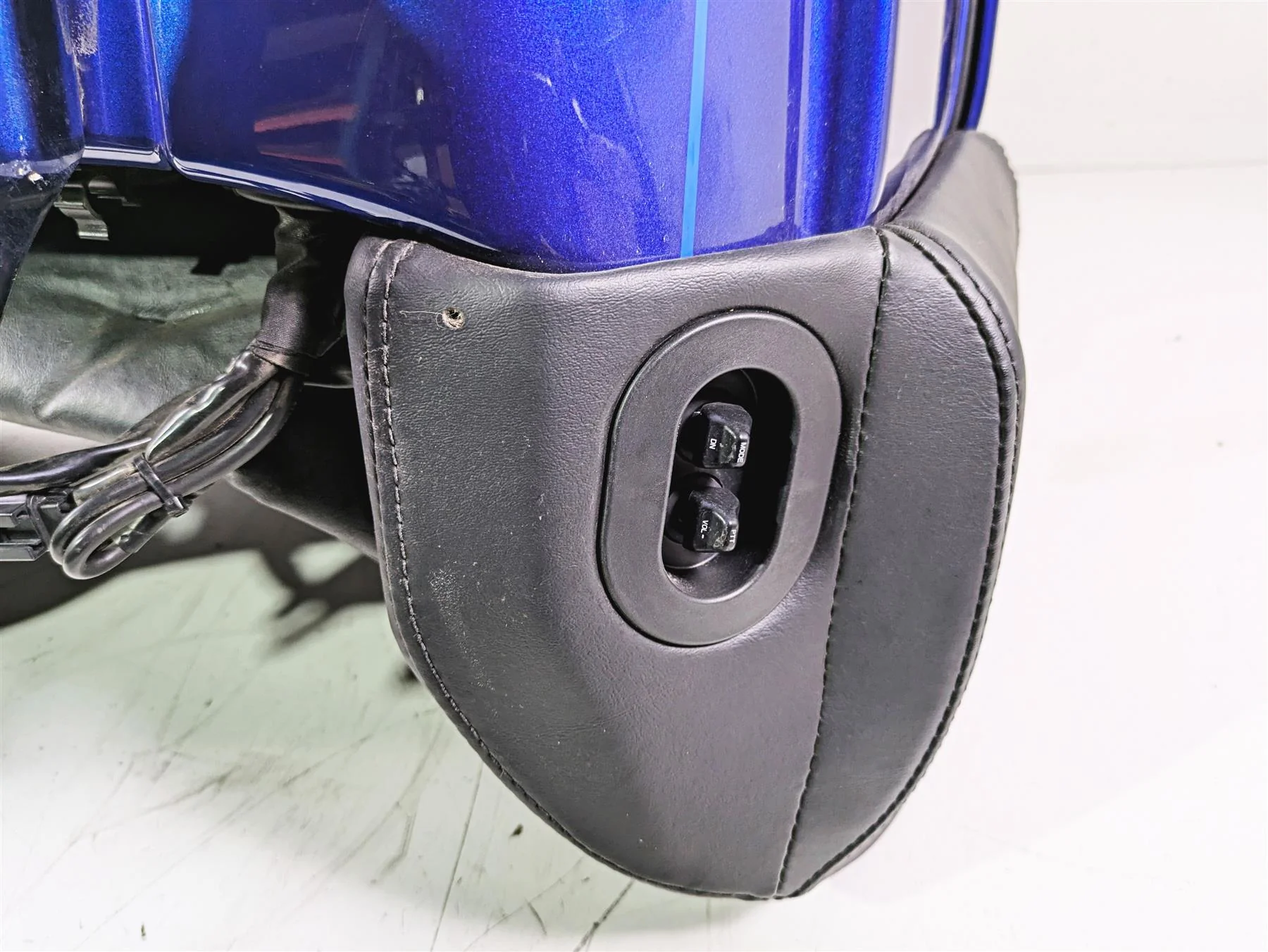 2015 Harley Touring FLHTKL E -Glide Low Rear Trunk Tour Pak Set 53000346 - Image 7