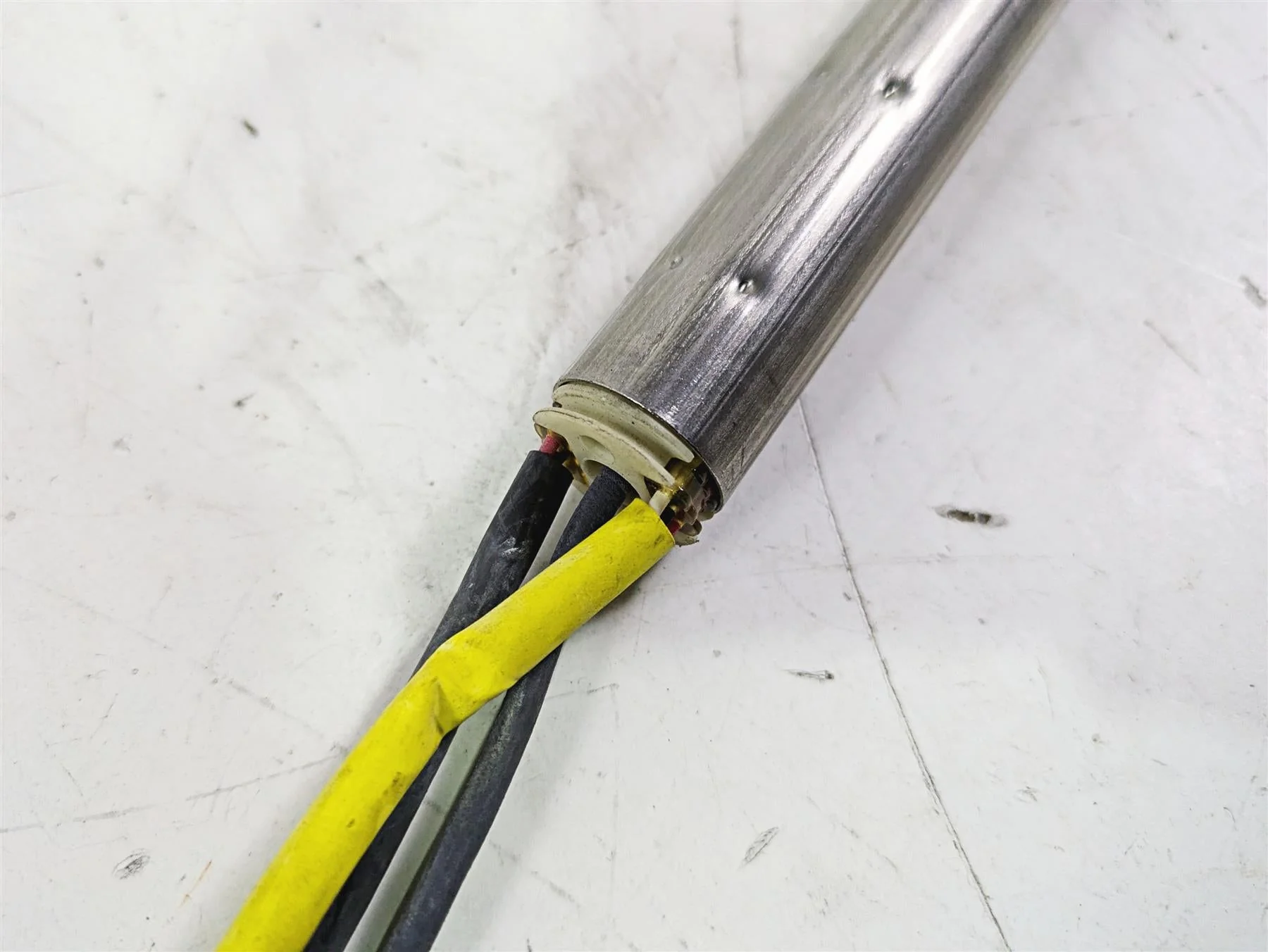2015 Harley Touring FLHTKL E -Glide Low Ride By Wire Sensor - Read 32305-08B - Image 8