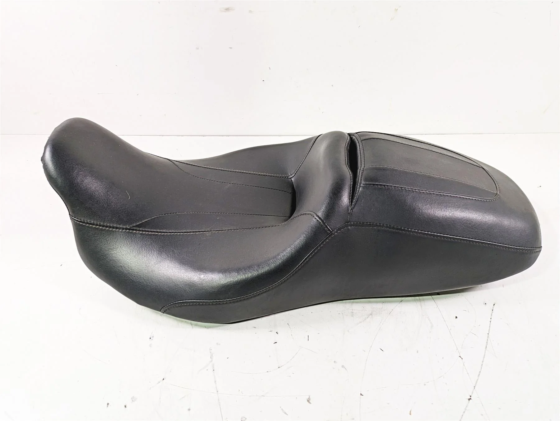 2015 Harley Touring FLHTKL E -Glide Low Rider Seat Saddle - Read 52000142