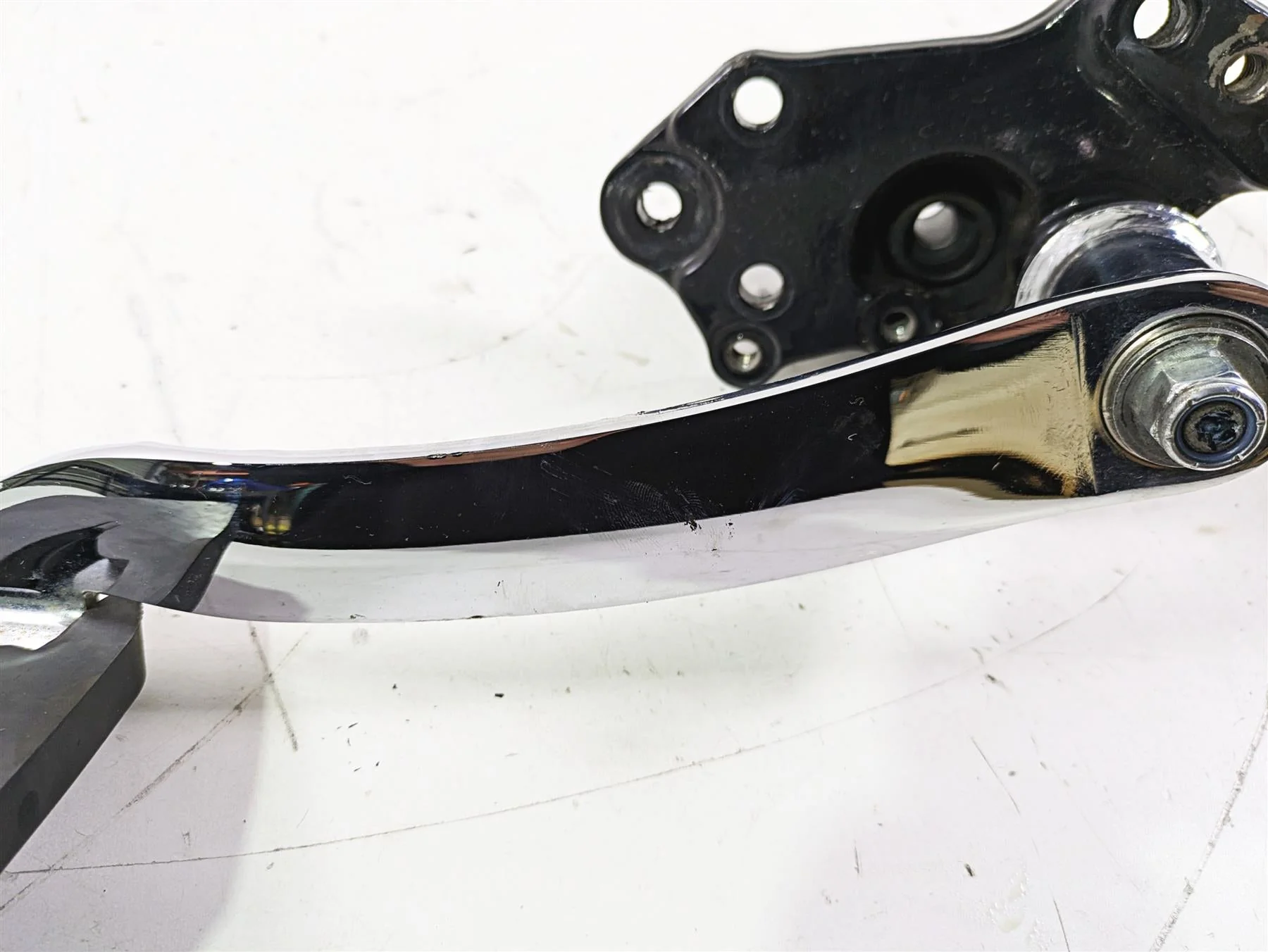 2015 Harley Touring FLHTKL E -Glide Low Right Brake Lever Pedal Set 50600067 - Image 12