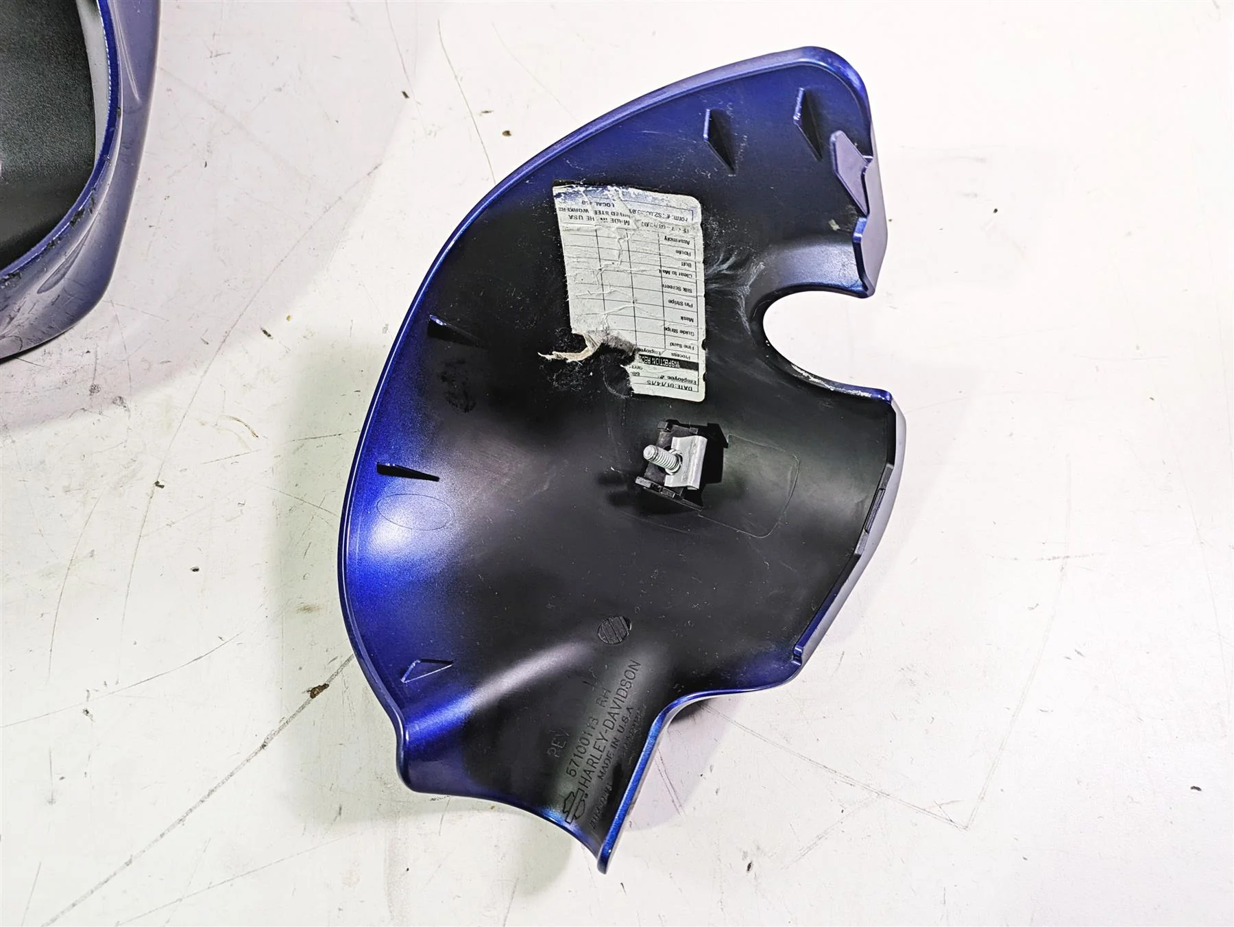 2015 Harley Touring FLHTKL E -Glide Low Right Lower Leg Fairing Cover  57100114 - Image 3