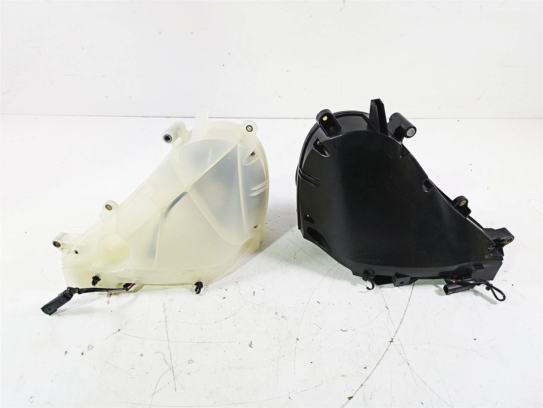 2015 Harley Touring FLHTKL E -Glide Low Speaker & Housing Set 57000175 - Image 3