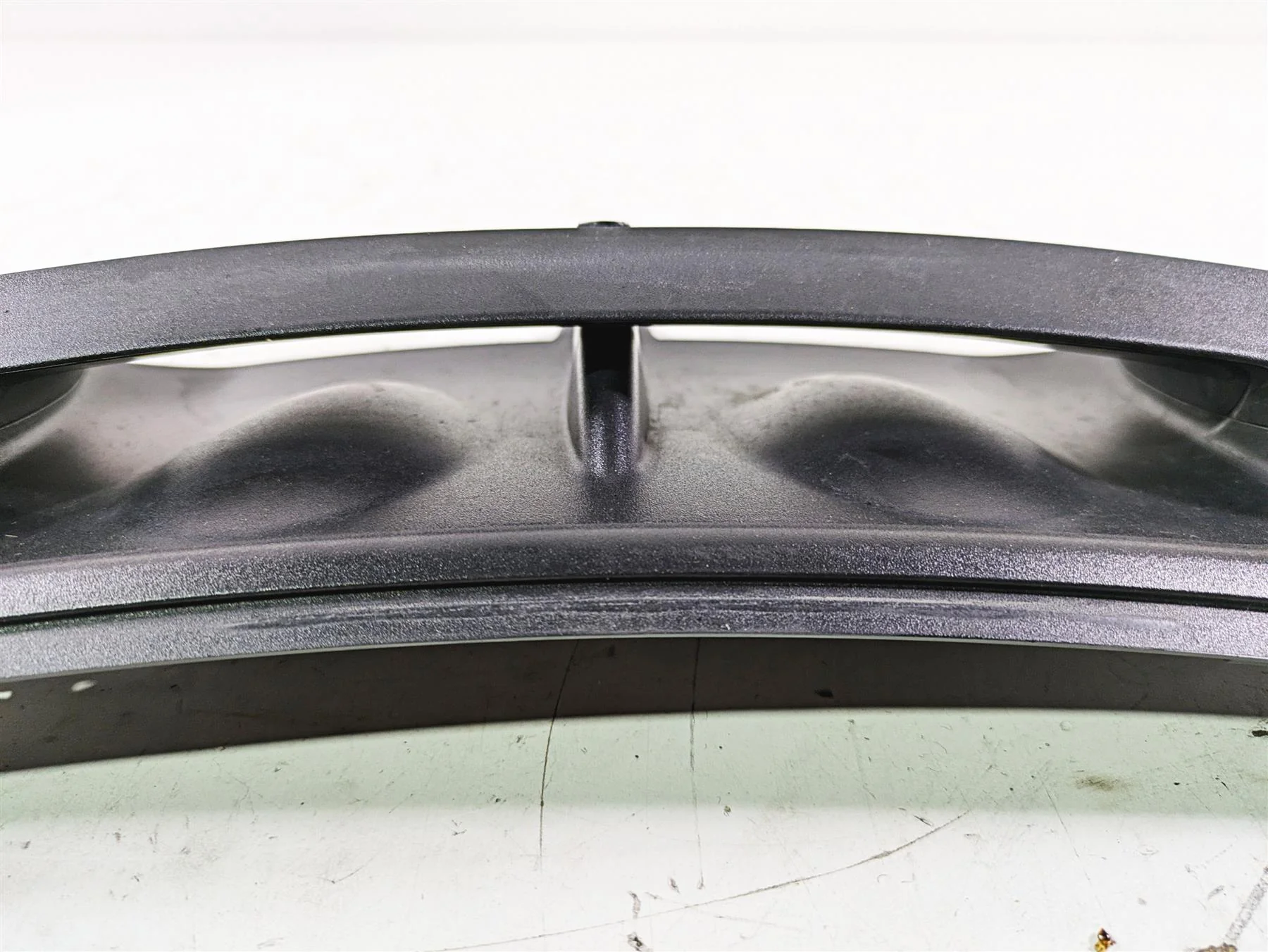 2015 Harley Touring FLHTKL E -Glide Low Upper Air Inlet Duct Vent Set 29200003 - Image 10