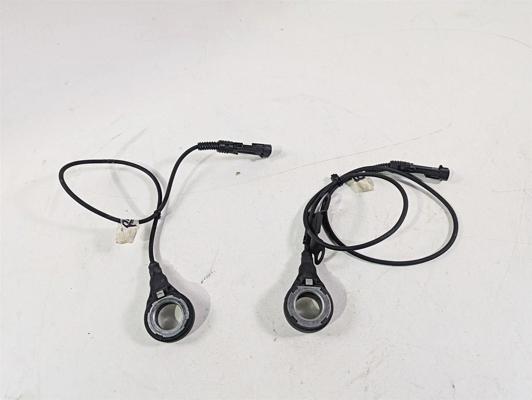2015 Harley Touring FLHTKL Electra Glide Abs Brake Speed Sensor Set 40615-08 - Image 9
