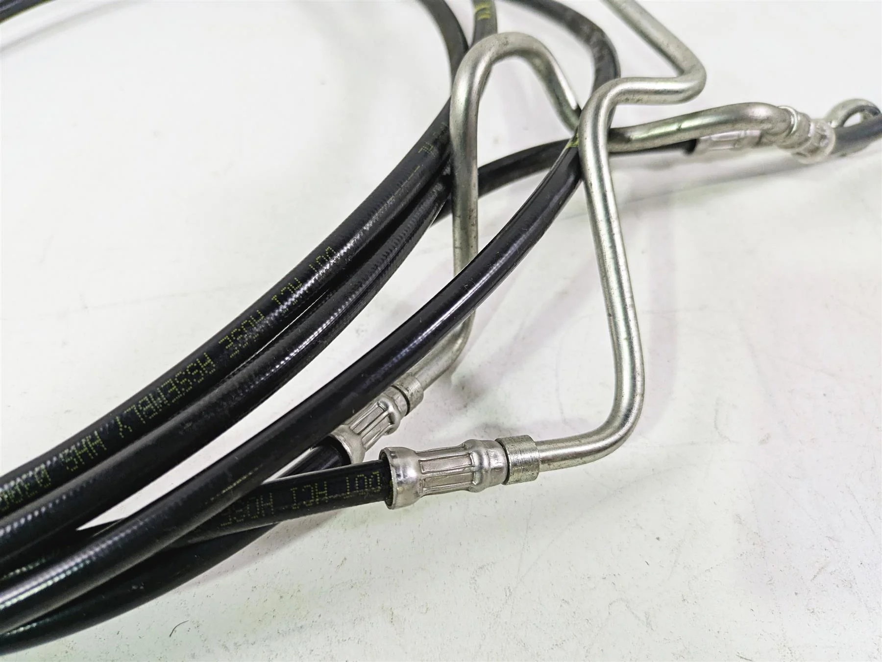 2015 Harley Touring FLHTKL Electra Glide Front Abs Brake Line Hose Set 41800544 - Image 3
