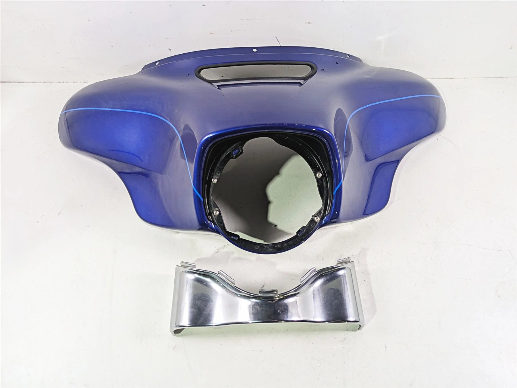 2015 Harley Touring FLHTKL Electra Glide Front Outer Nose Fairing Cover 57000383