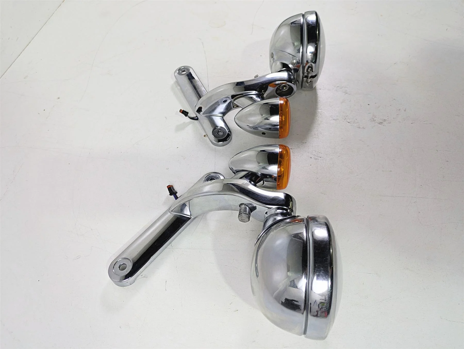 2015 Harley Touring FLHTKL Electra Glide Front Spot Light Blinker Set 68000021 - Image 2