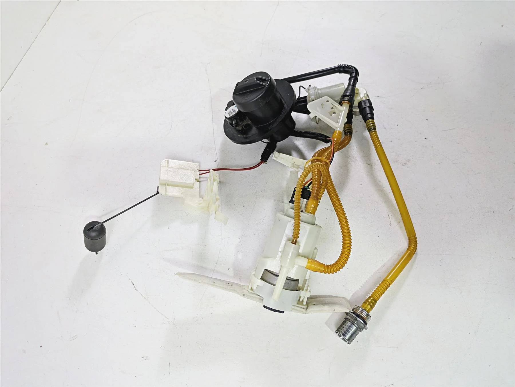 2015 Harley Touring FLHTKL Electra Glide Fuel Gas Petrol Pump 62908-08 75069-08D - Image 2