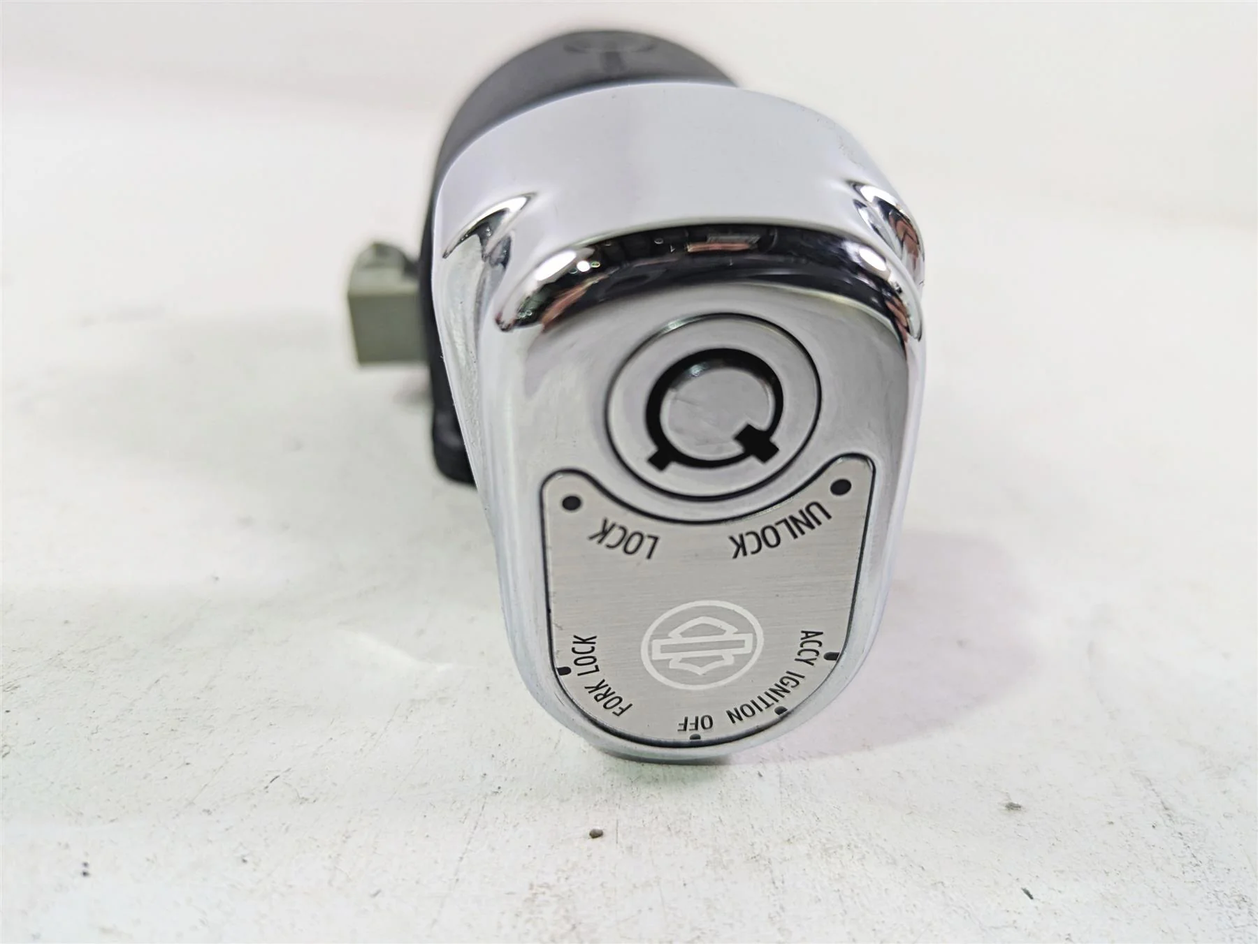 2015 Harley Touring FLHTKL Electra Glide Ignition Switch - Vin 71400012B - Image 6