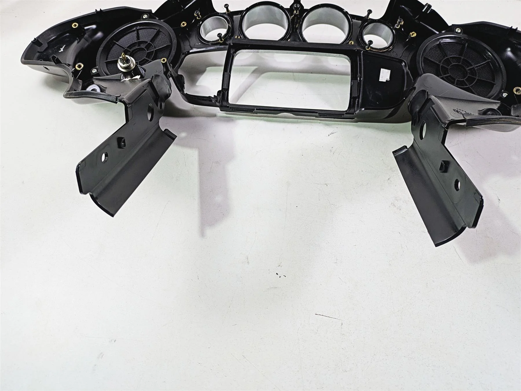 2015 Harley Touring FLHTKL Electra Glide Inner Front Nose Fairing 57000064DH - Image 9