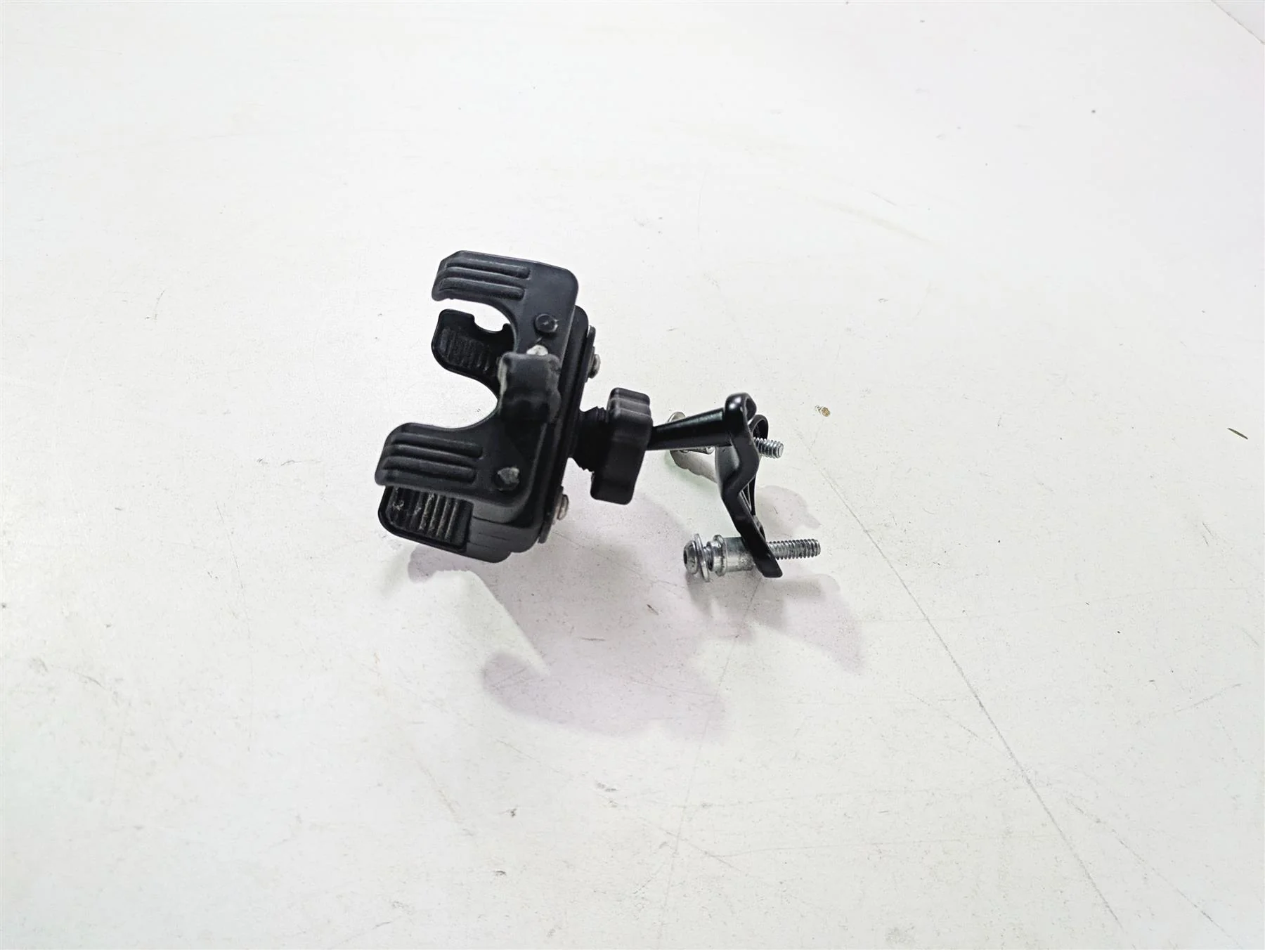 2015 Harley Touring FLHTKL Electra Glide Kuryakyn Phone Tech Holder Bracket 1687 - Image 3
