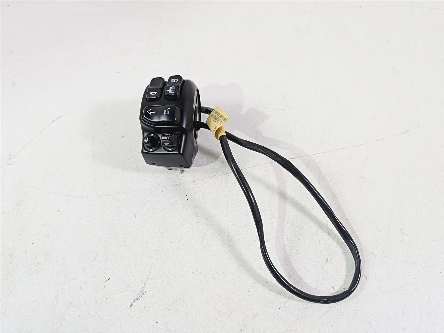 2015 Harley Touring FLHTKL Electra Glide Left Cruise Control Switch 71500128B