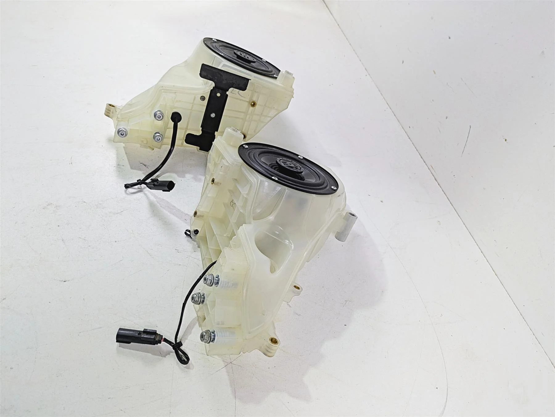 2015 Harley Touring FLHTKL Electra Glide Left Right Speaker Housing Set 57000175 - Image 3