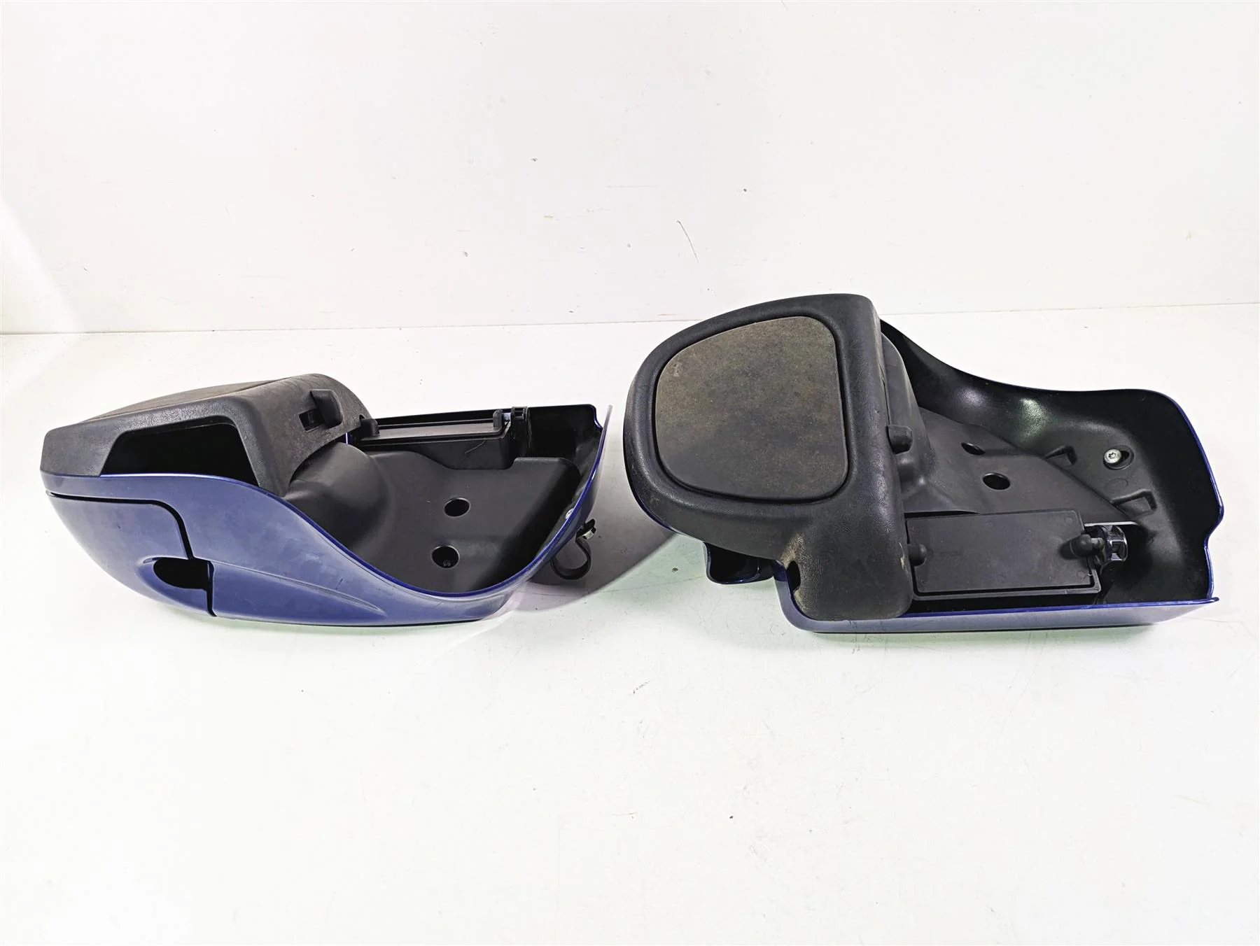 2015 Harley Touring FLHTKL Electra Glide Lower Leg Fairing Cover Set 57100112 - Image 8