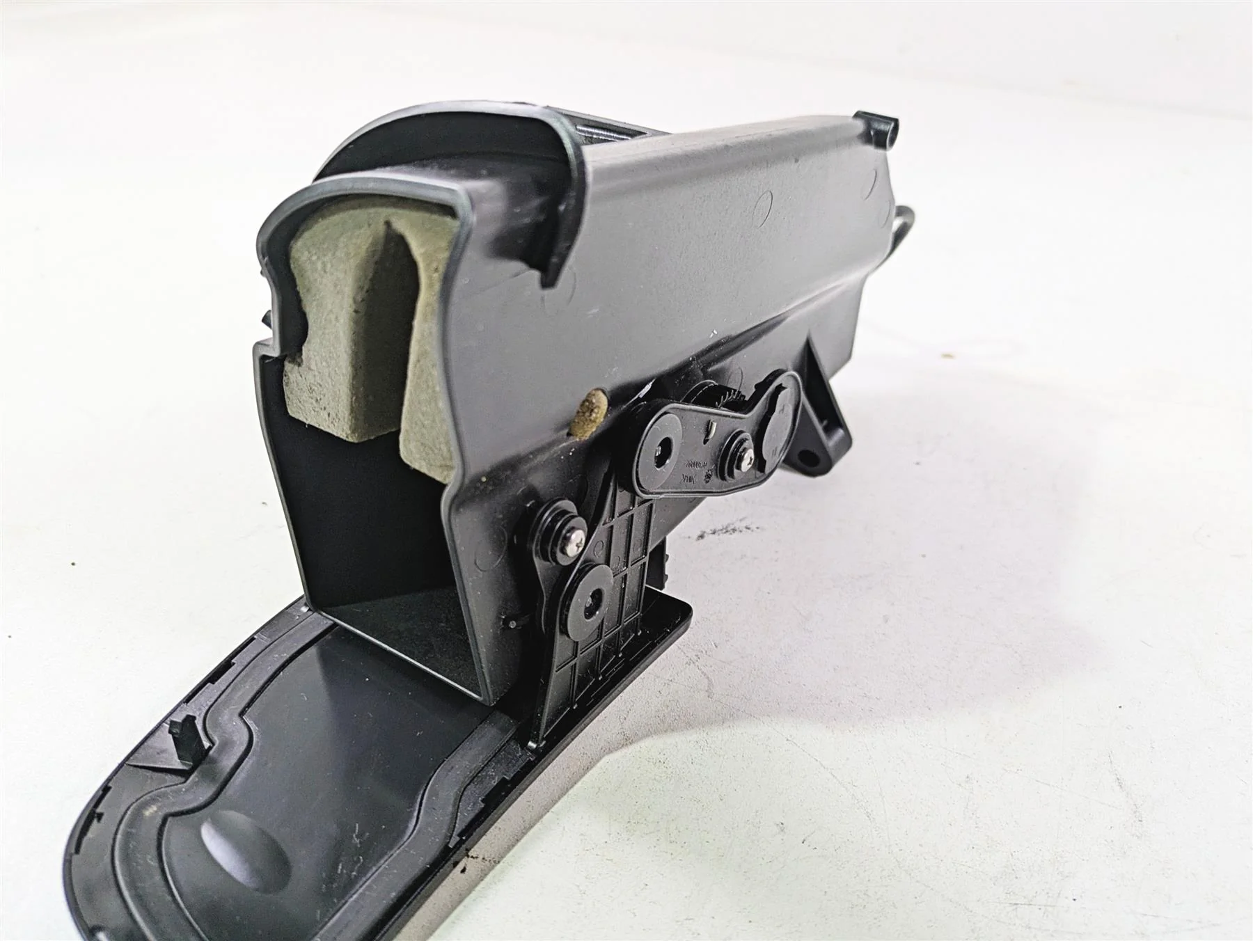 2015 Harley Touring FLHTKL Electra Glide Media Phone Compartment Box 76000117 - Image 11