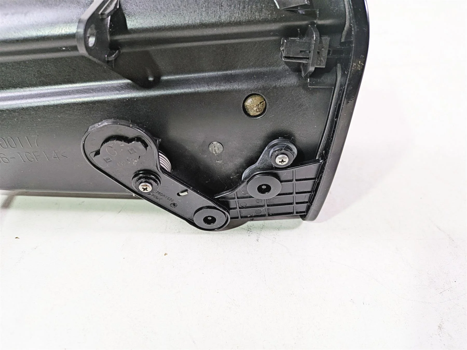 2015 Harley Touring FLHTKL Electra Glide Media Phone Compartment Box 76000117 - Image 7