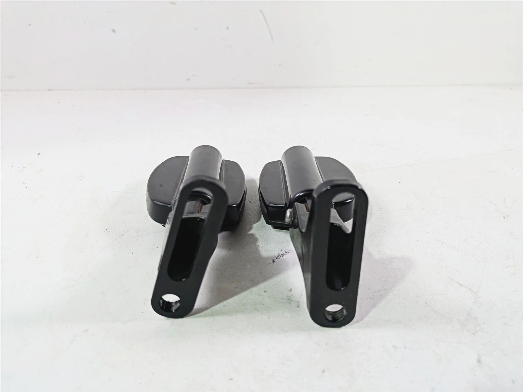2015 Harley Touring FLHTKL Electra Glide Rear Passenger Foot Pegs 50500332A - Image 12