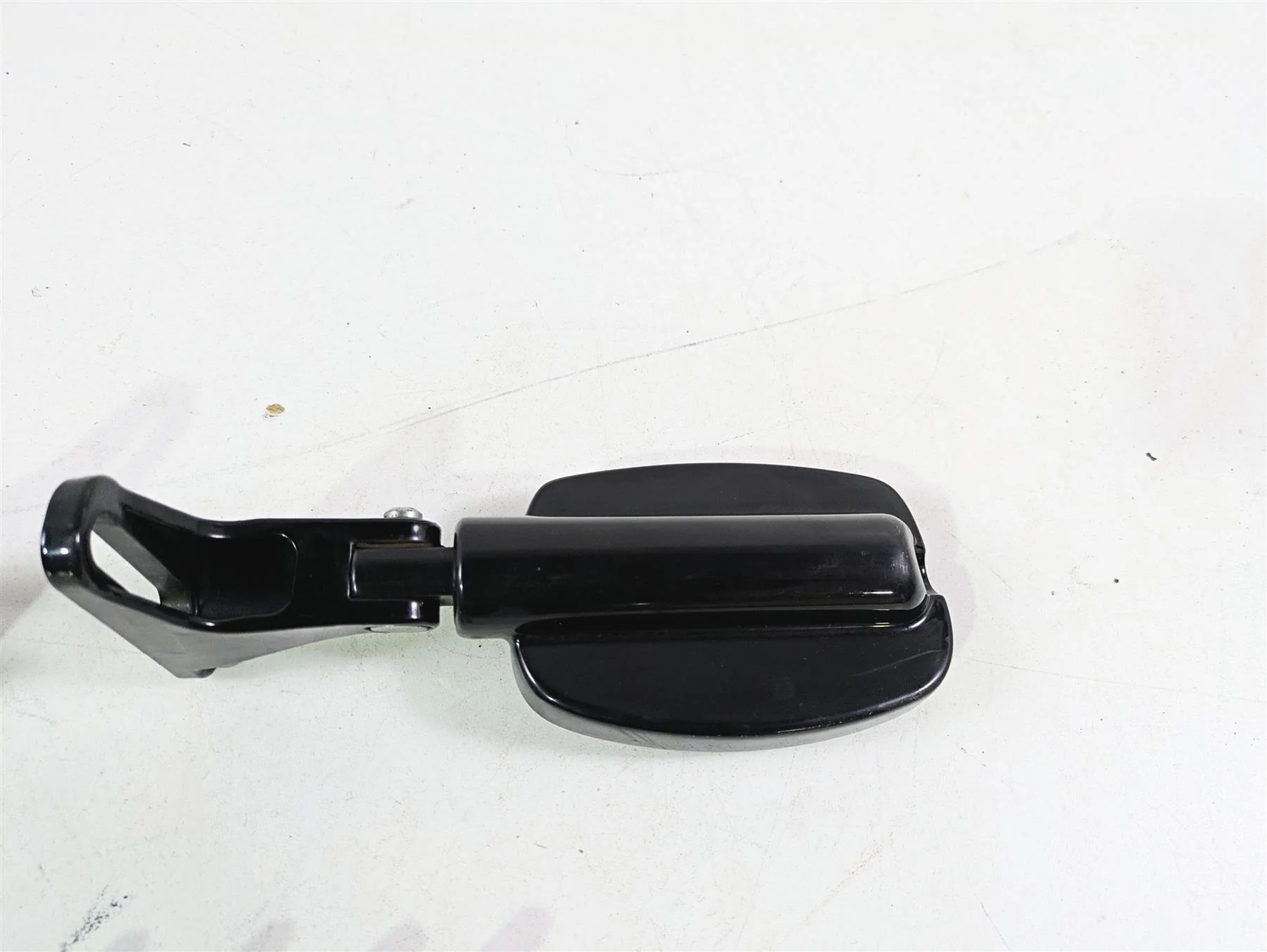 2015 Harley Touring FLHTKL Electra Glide Rear Passenger Foot Pegs 50500332A - Image 7