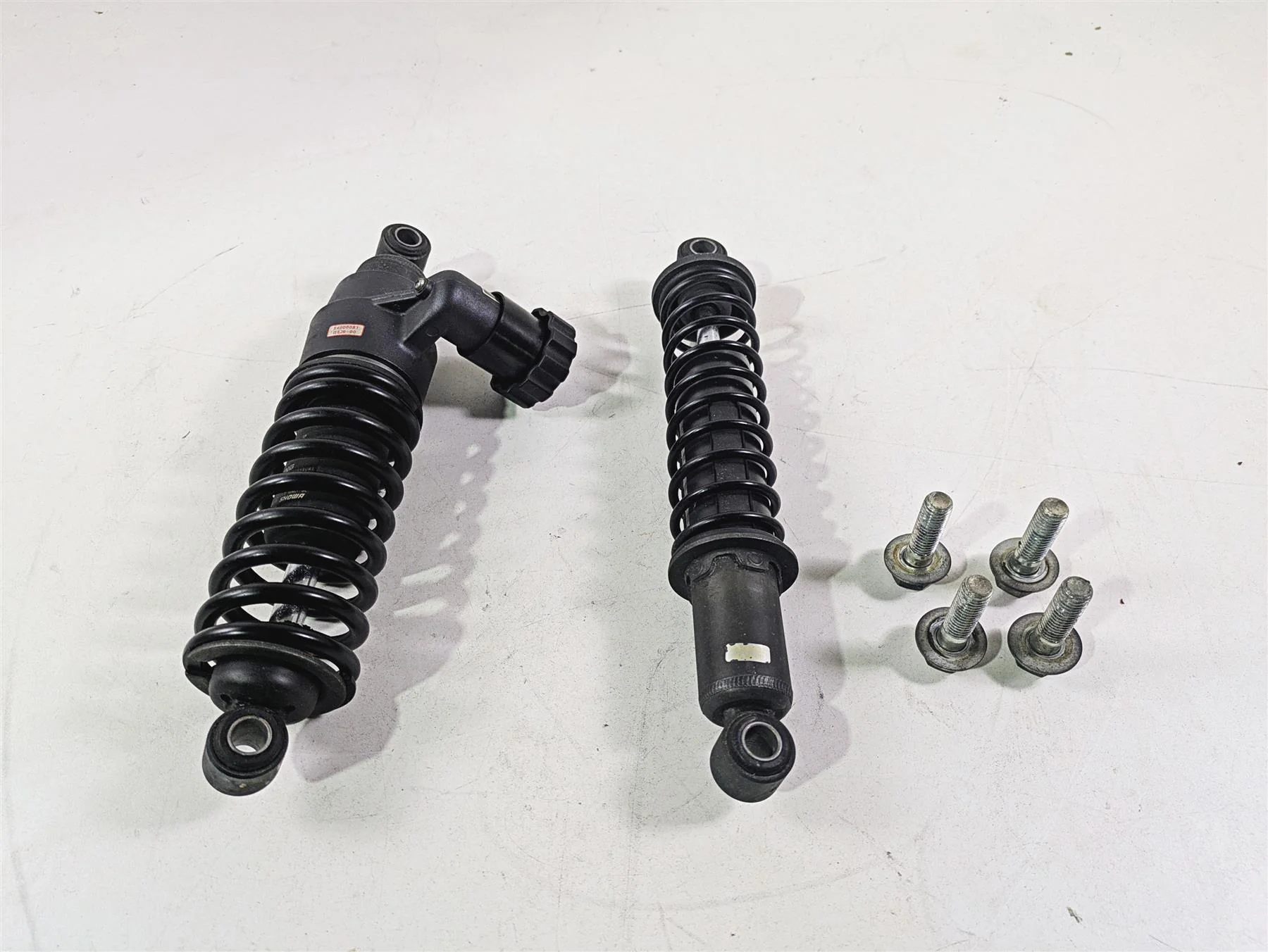 2015 Harley Touring FLHTKL Electra Glide Rear Shock Damper Set 54000081 54000082