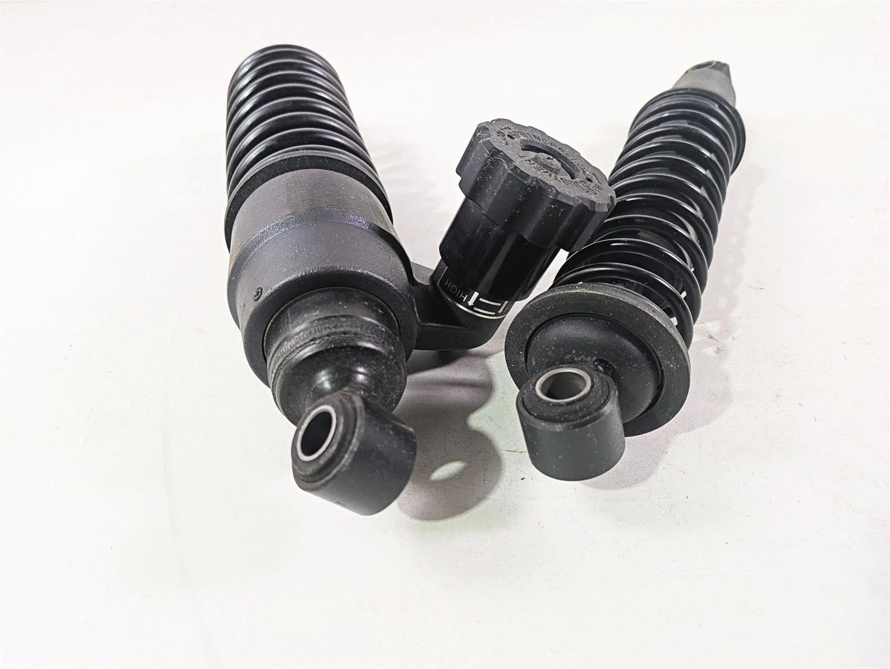 2015 Harley Touring FLHTKL Electra Glide Rear Shock Damper Set 54000081 54000082 - Image 12