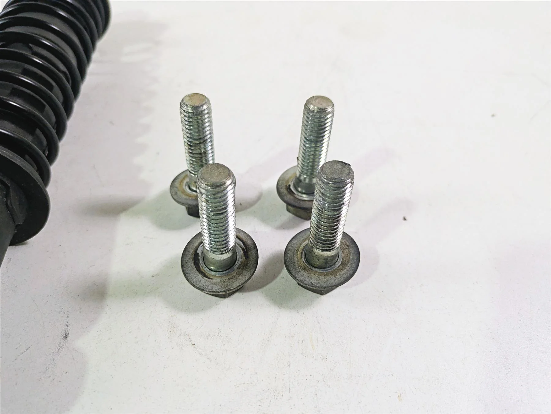 2015 Harley Touring FLHTKL Electra Glide Rear Shock Damper Set 54000081 54000082 - Image 3