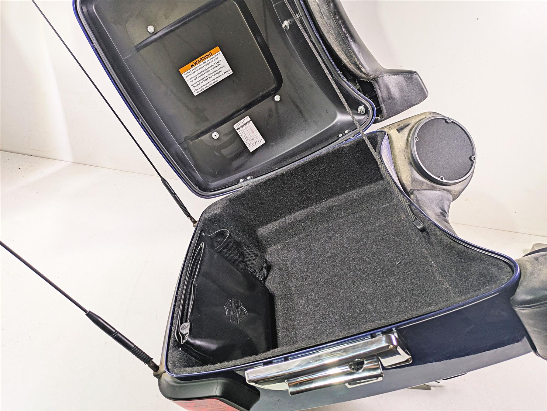 2015 Harley Touring FLHTKL Electra Glide Rear Trunk Tourpak Luggage Set 53000346 - Image 8