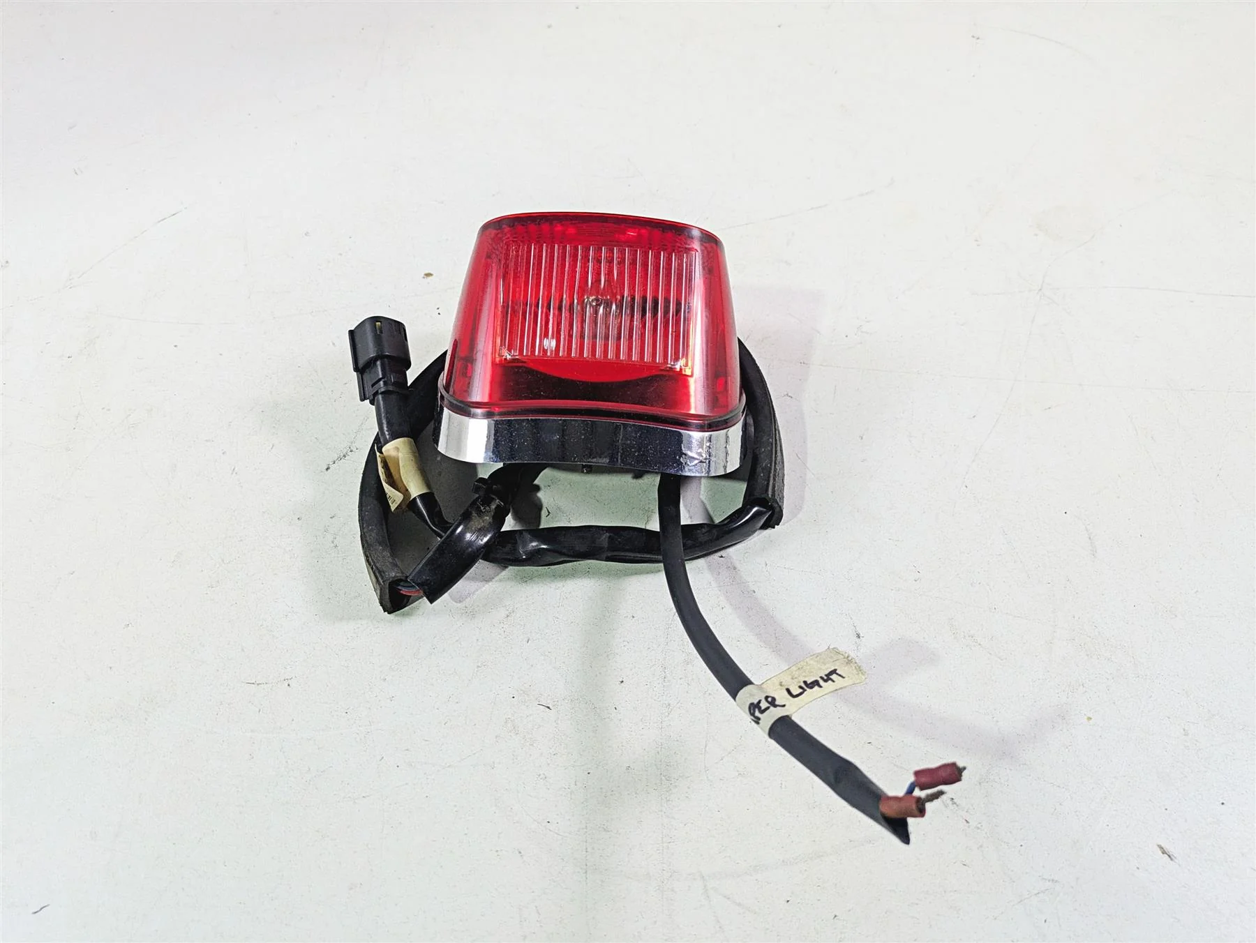 2015 Harley Touring FLHTKL Electra Glide Tail Light Taillight Lamp Read 68140-04 - Image 3