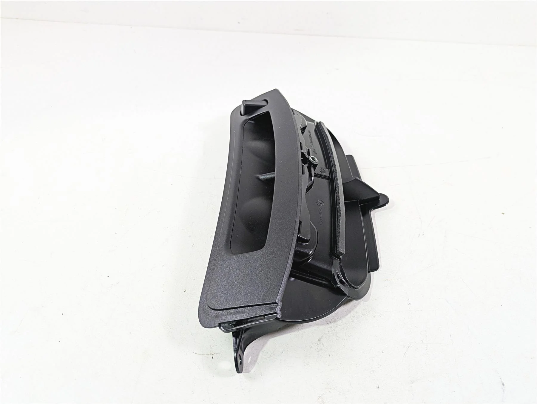 2015 Harley Touring FLHTKL Electra Glide Upper Air Inlet Duct Vent 29200003