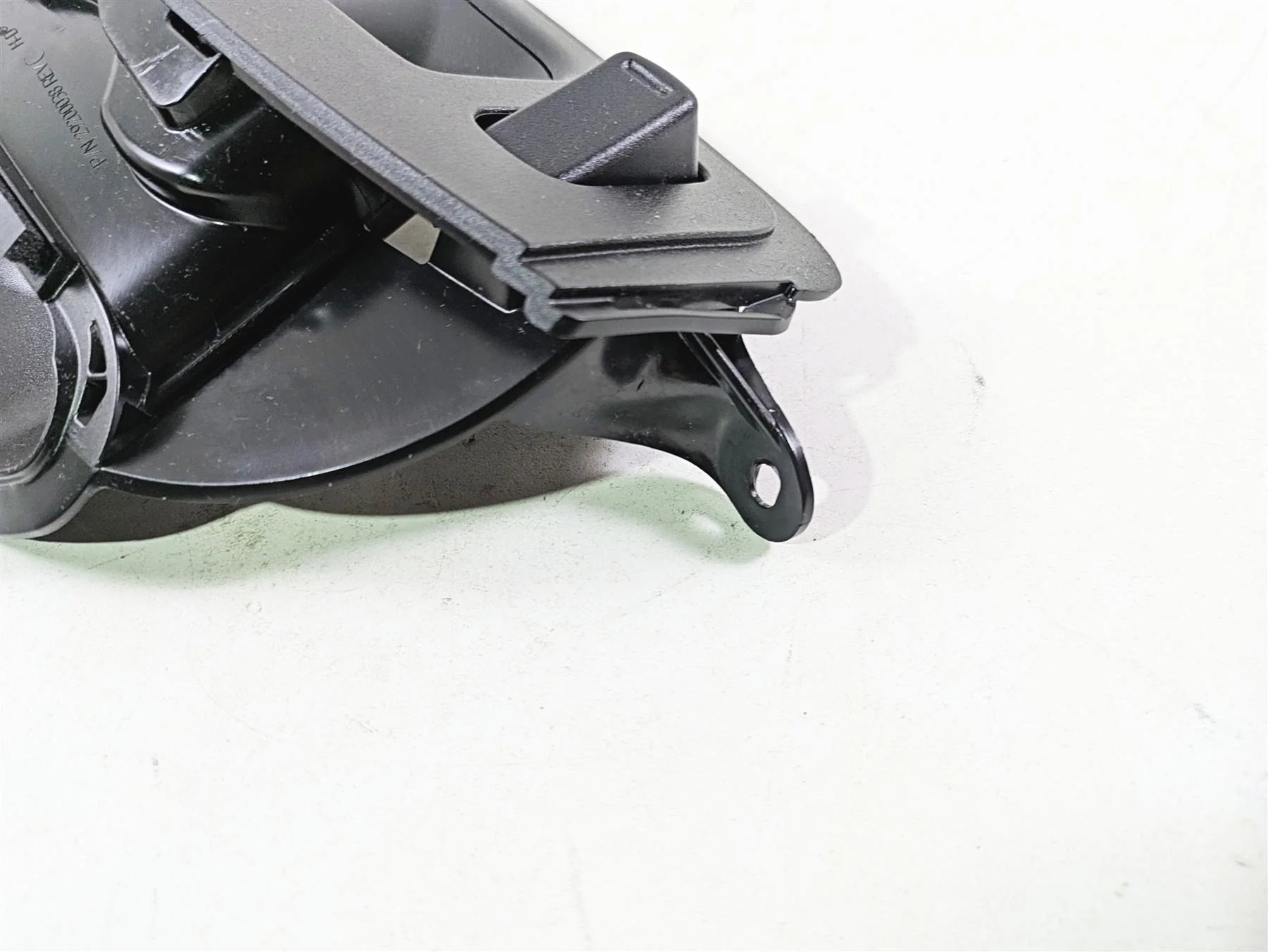 2015 Harley Touring FLHTKL Electra Glide Upper Air Inlet Duct Vent 29200003 - Image 11