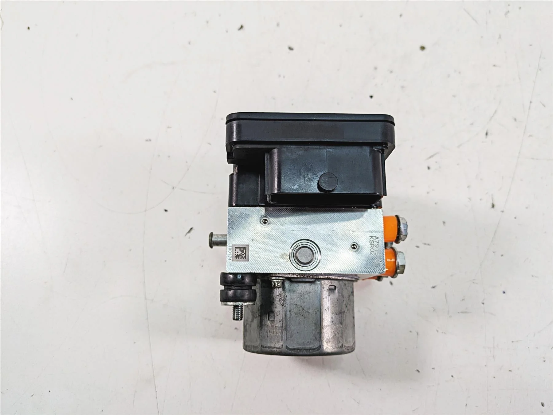 2015 Harley Touring FLHXS Street Glide Abs Brake Pump Module 41100013A - Image 10